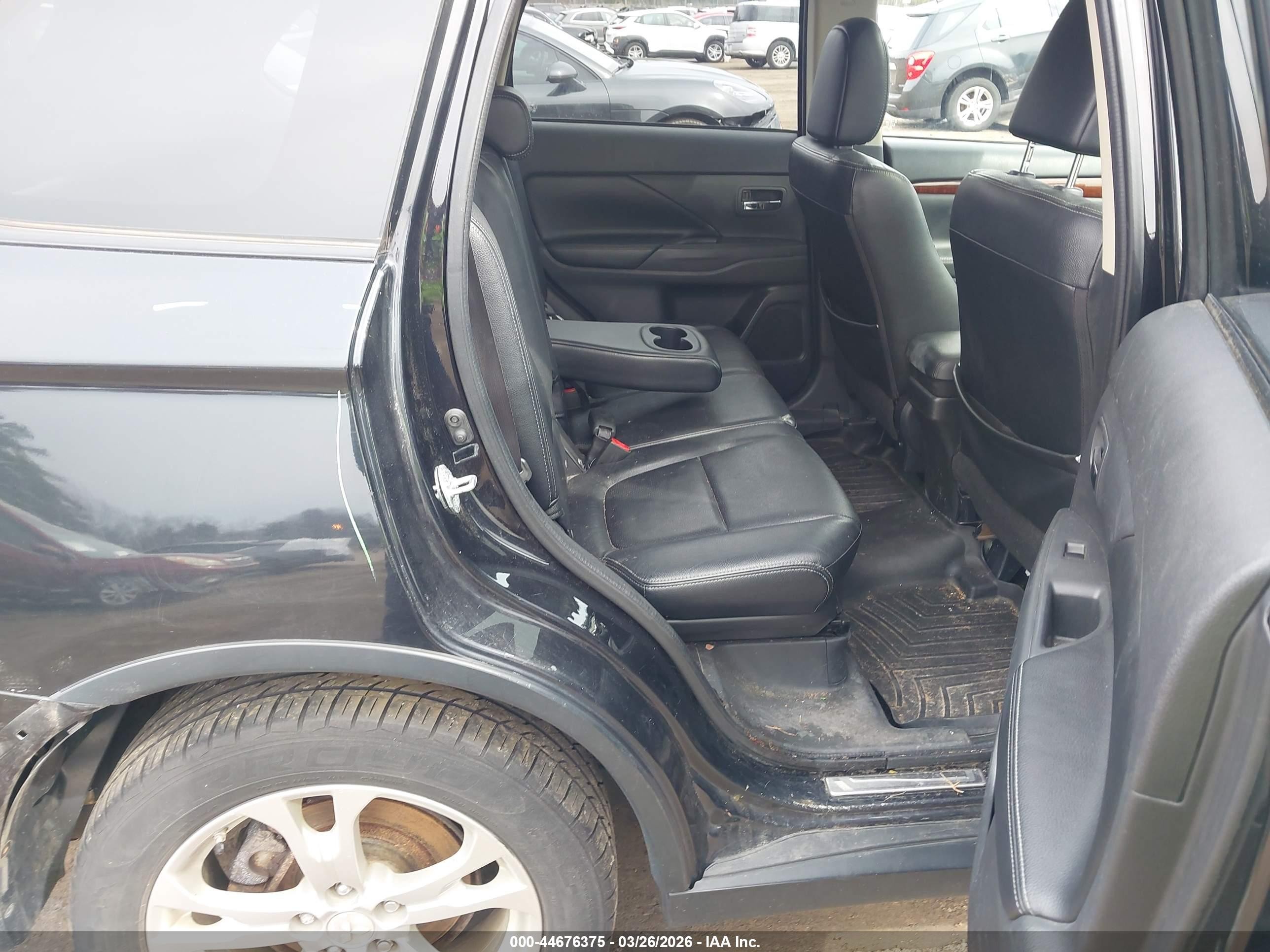 2015 Mitsubishi Outlander Se Черный vin: JA4AZ3A32FZ004683