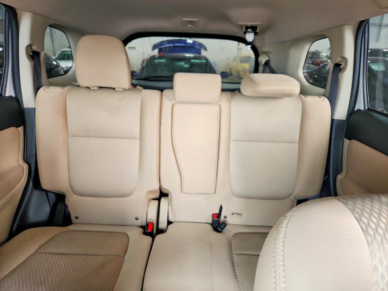 2016 Mitsubishi Outlander Se White vin: JA4AZ3A32GZ022683