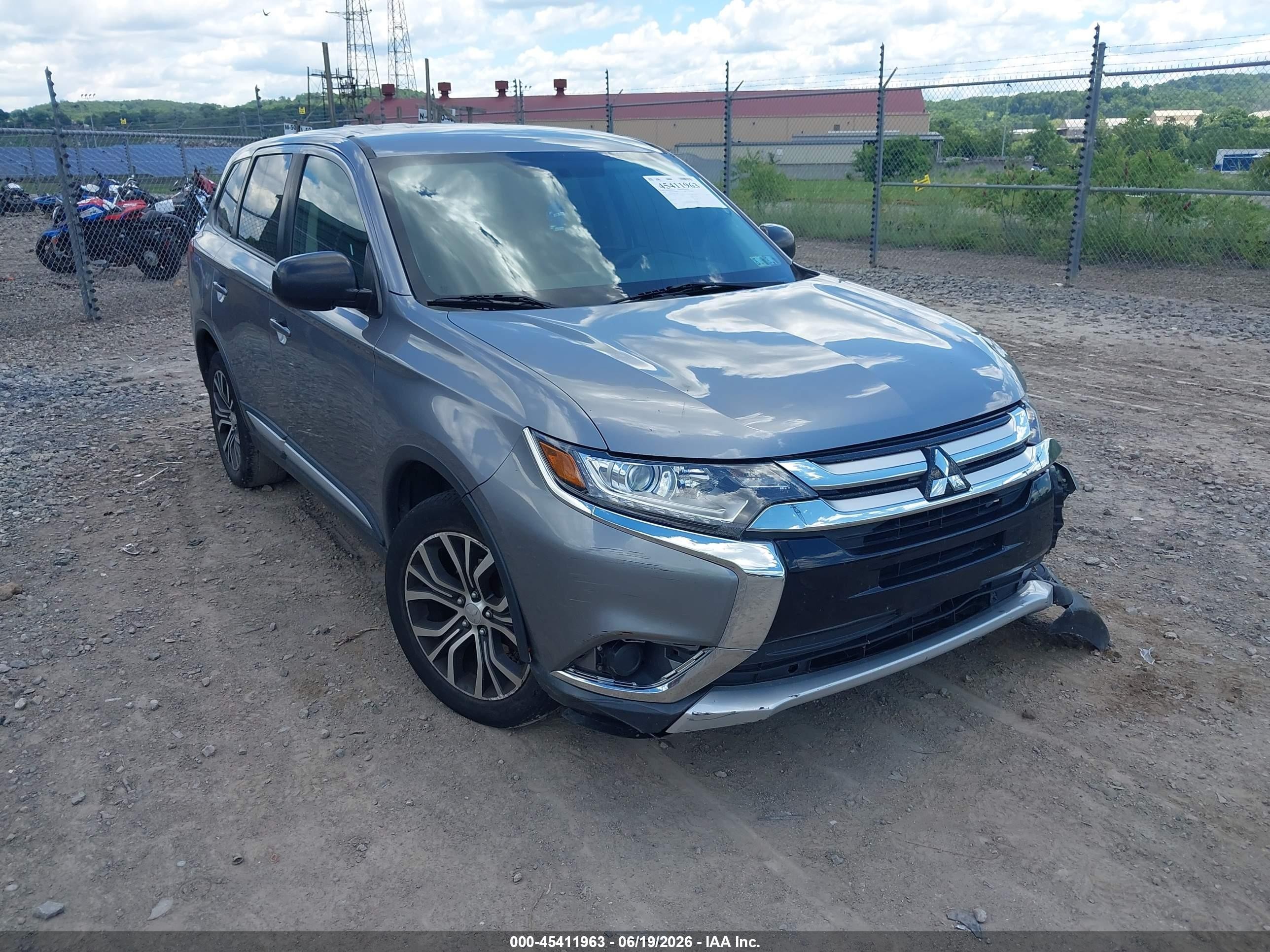 2018 Mitsubishi Outlander Es/le/se/sel Silver vin: JA4AZ3A32JZ071180