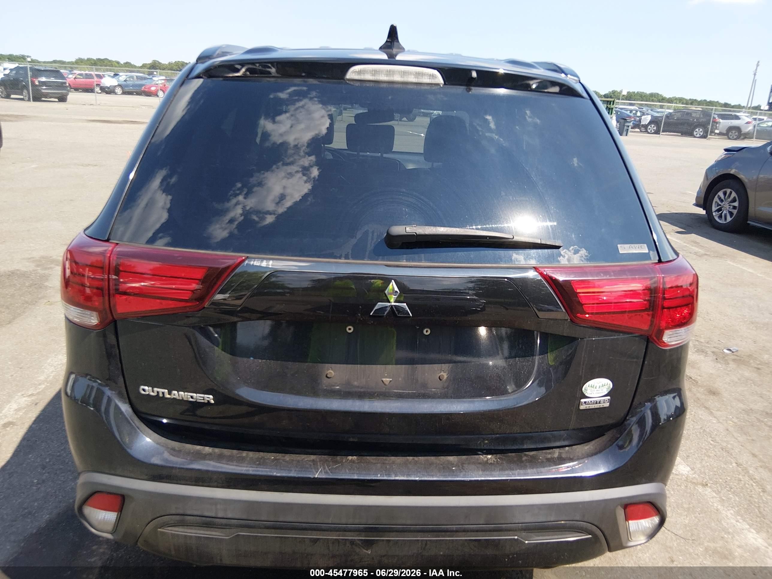 2020 Mitsubishi Outlander Le 2.4 S-awc Dark Blue vin: JA4AZ3A32LZ036349