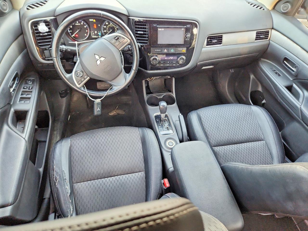 2015 Mitsubishi Outlander Se White vin: JA4AZ3A33FZ008371
