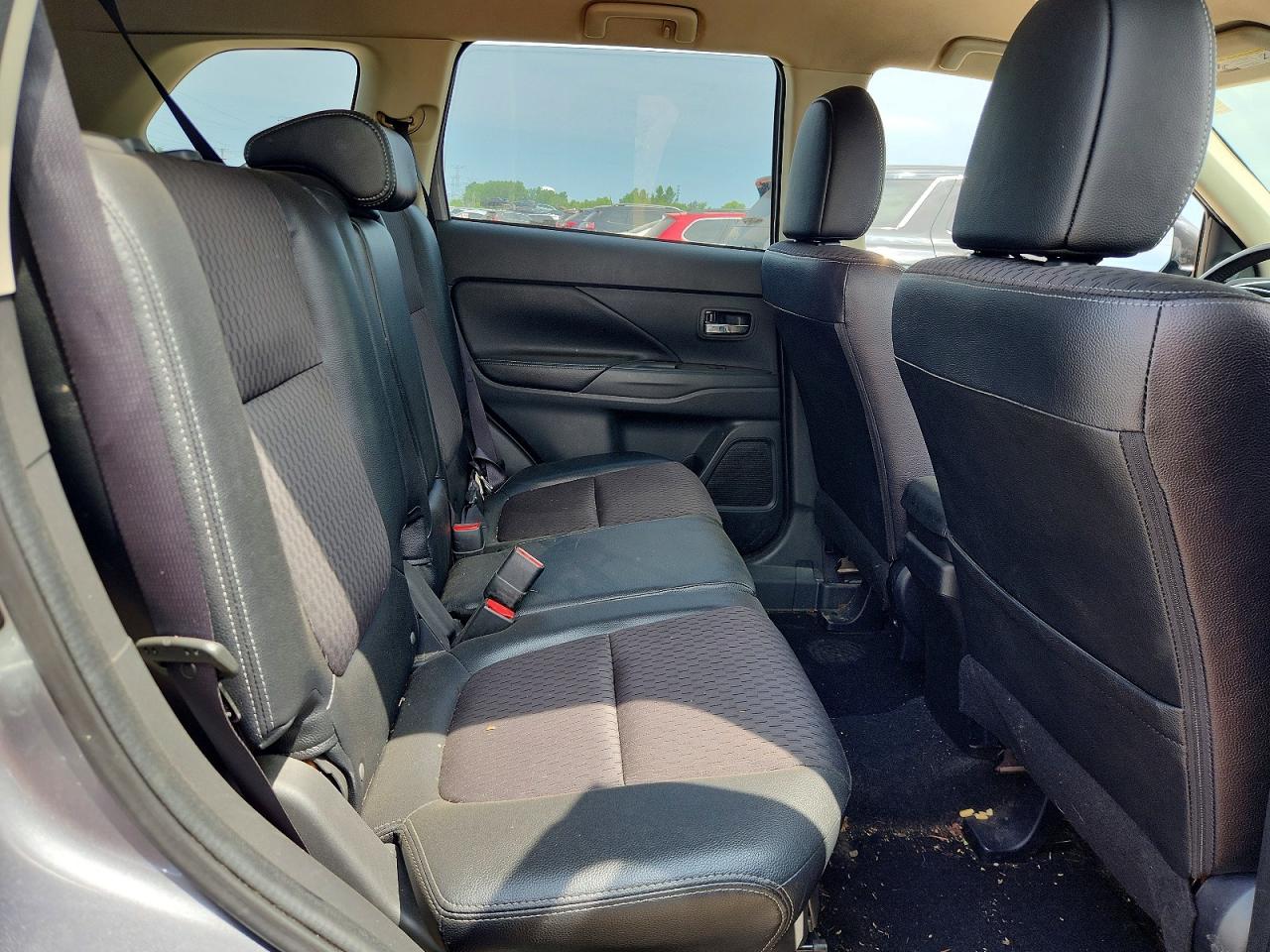 2015 Mitsubishi Outlander Se Gray vin: JA4AZ3A33FZ011366