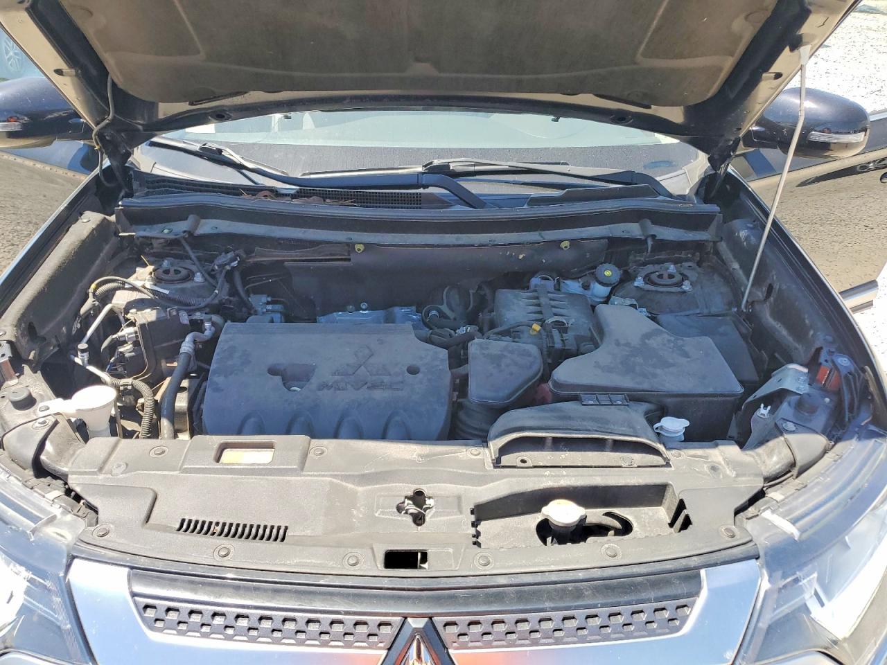 2020 Mitsubishi Outlander Se Black vin: JA4AZ3A33LZ041463