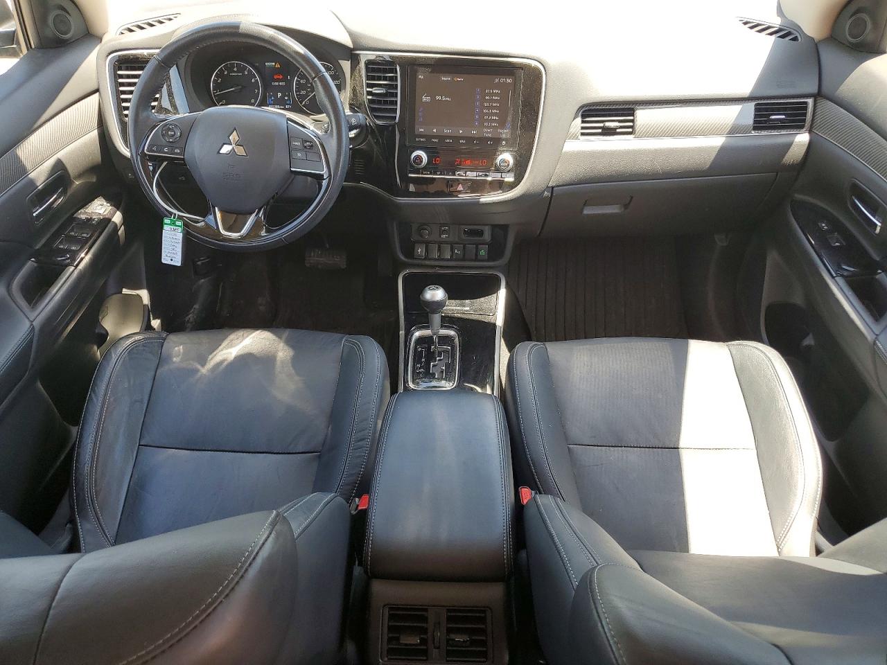 2020 Mitsubishi Outlander Se Black vin: JA4AZ3A33LZ041463