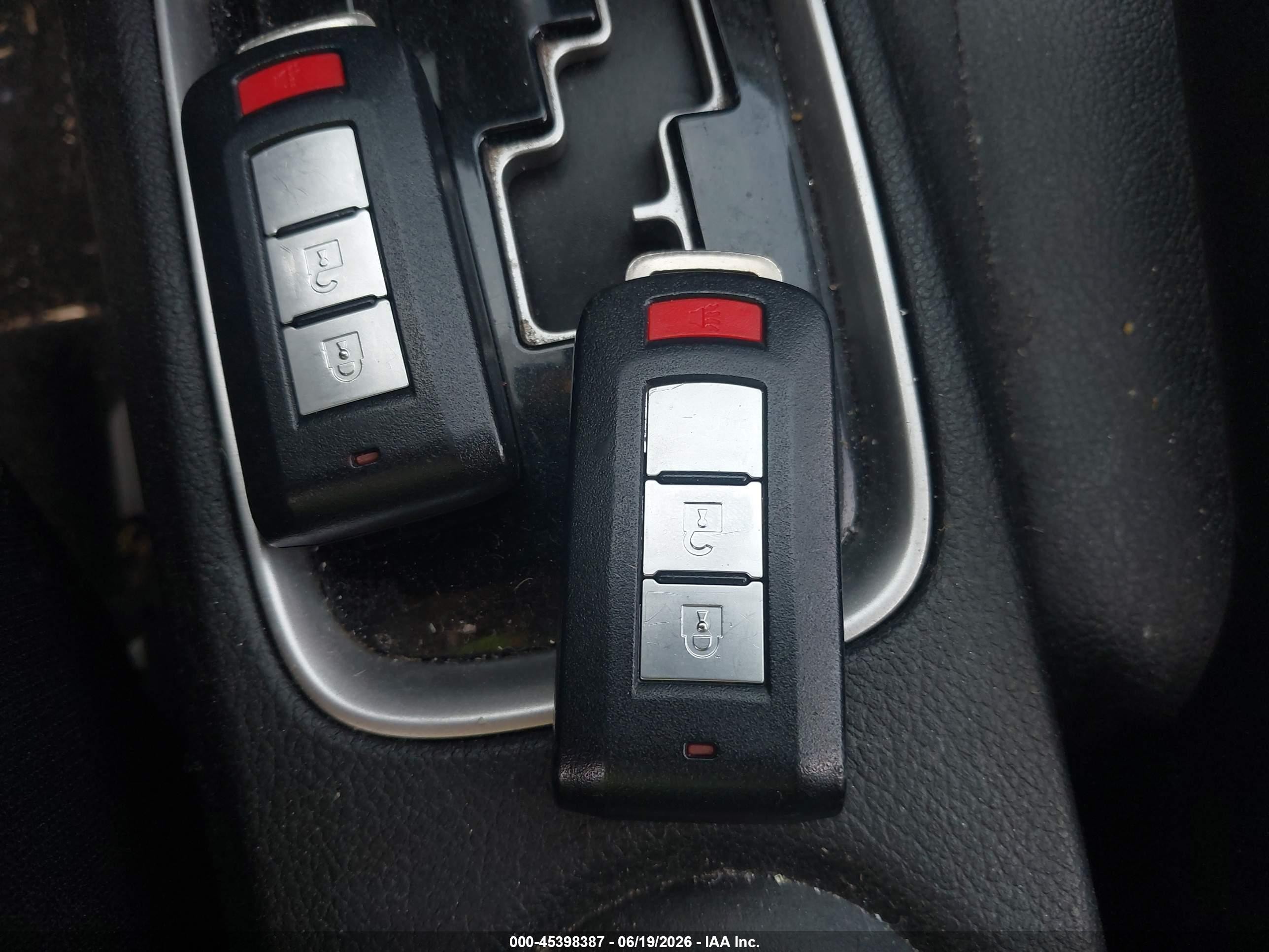 2014 Mitsubishi Outlander Se Black vin: JA4AZ3A34EZ000441
