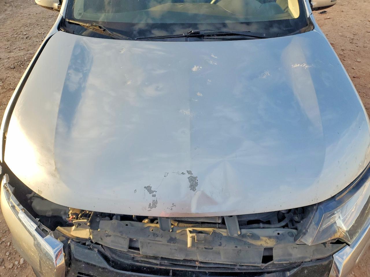 2020 Mitsubishi Outlander Silver vin: JA4AZ3A34LZ038121