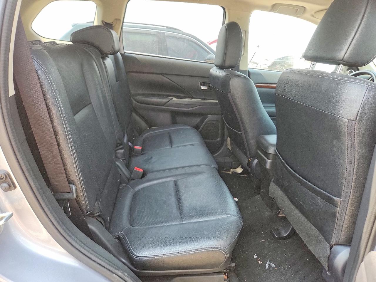2015 Mitsubishi Outlander Se Silver vin: JA4AZ3A36FZ010311