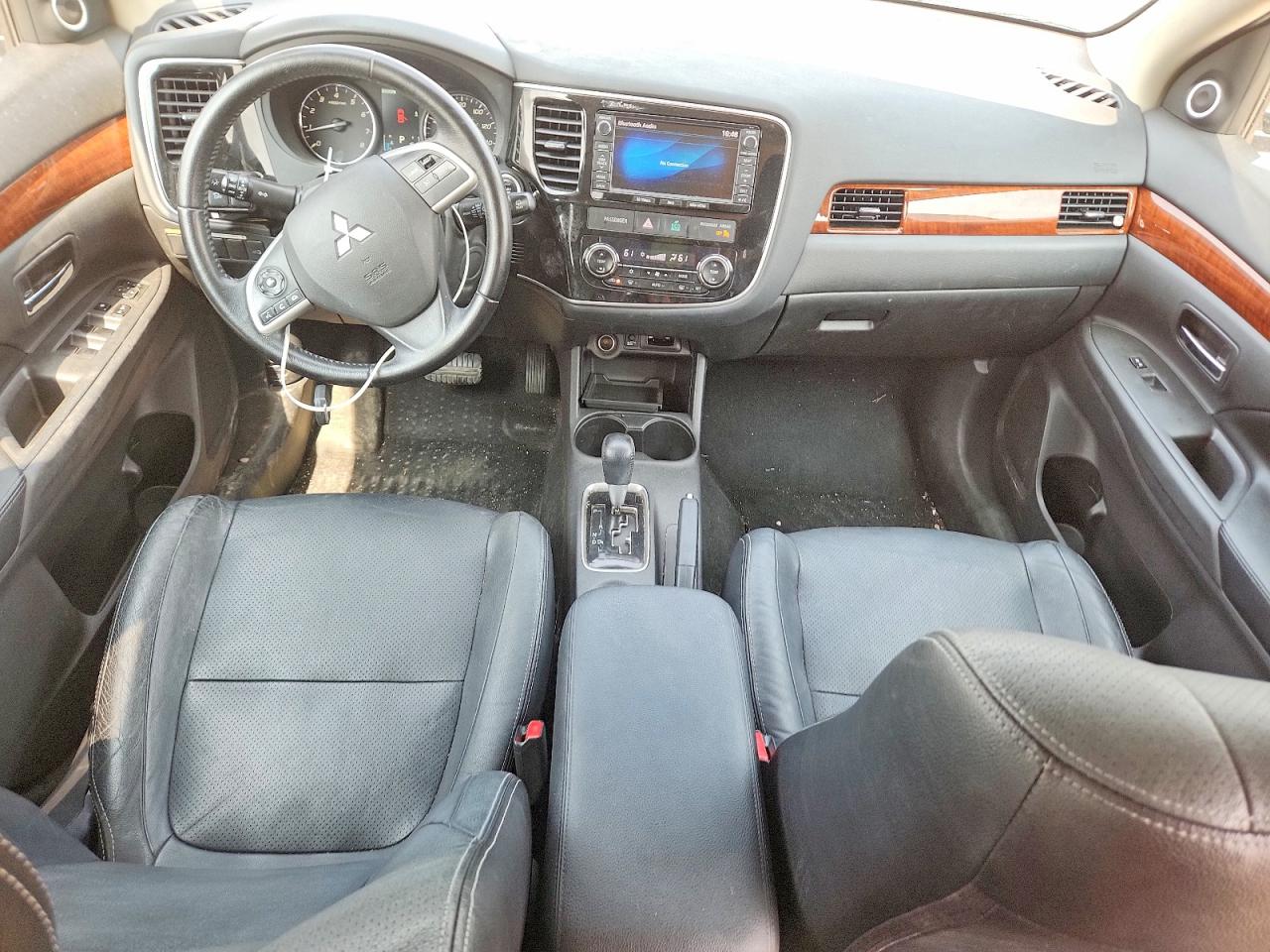 2015 Mitsubishi Outlander Se Silver vin: JA4AZ3A36FZ010311