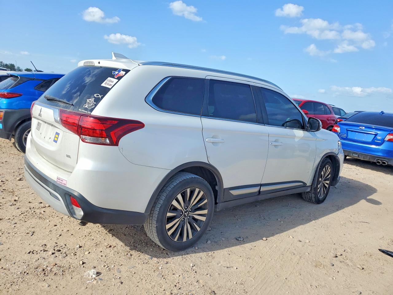 2020 Mitsubishi Outlander Se White vin: JA4AZ3A36LZ019960