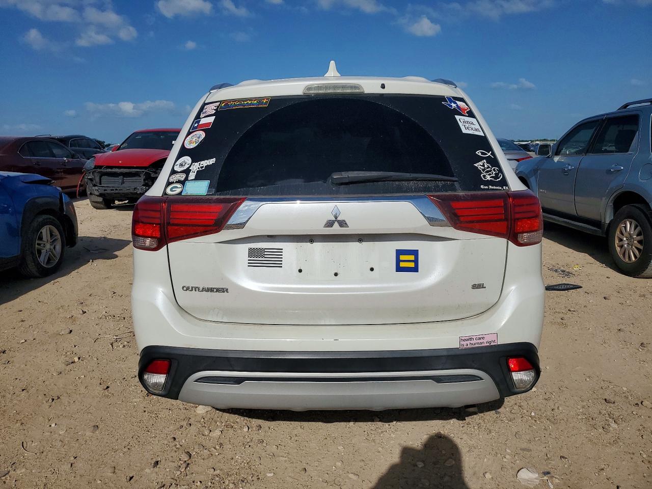 2020 Mitsubishi Outlander Se White vin: JA4AZ3A36LZ019960