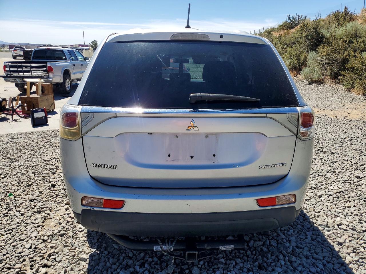 2014 Mitsubishi Outlander Se Silver vin: JA4AZ3A37EZ015662