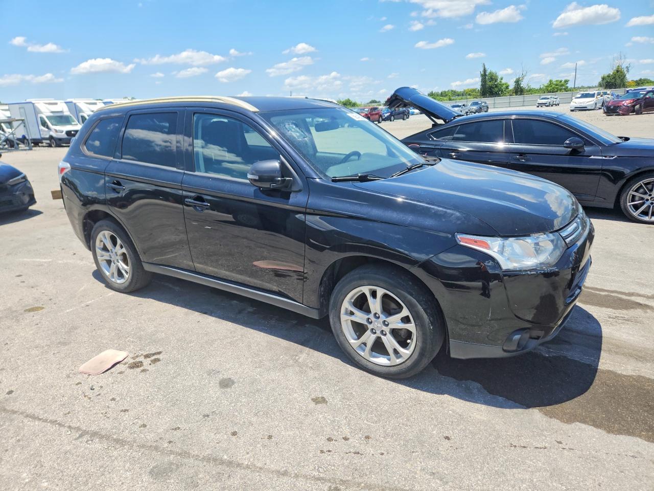 2014 Mitsubishi Outlander Se Black vin: JA4AZ3A38EZ012933