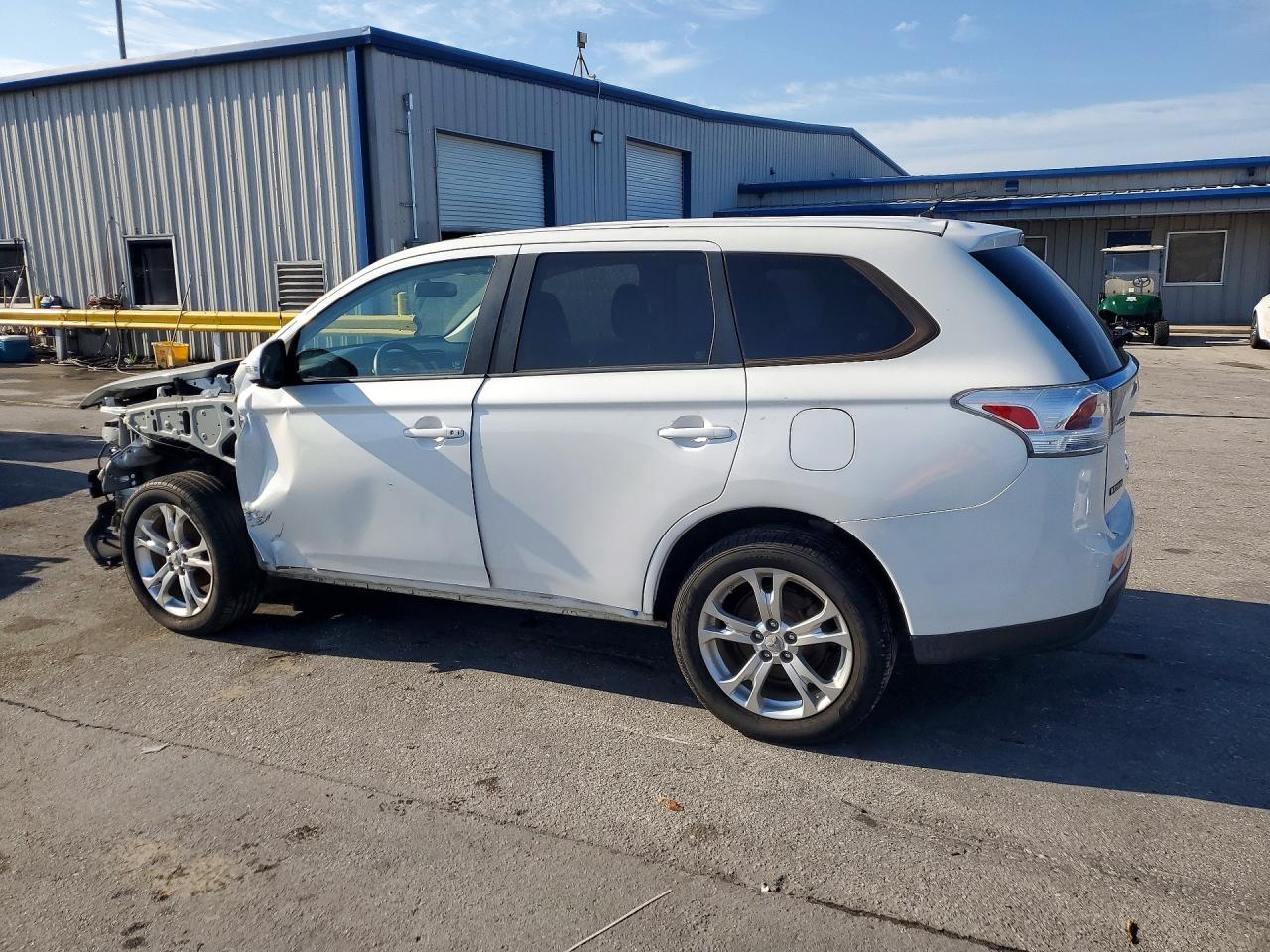2014 Mitsubishi Outlander Se White vin: JA4AZ3A38EZ016643