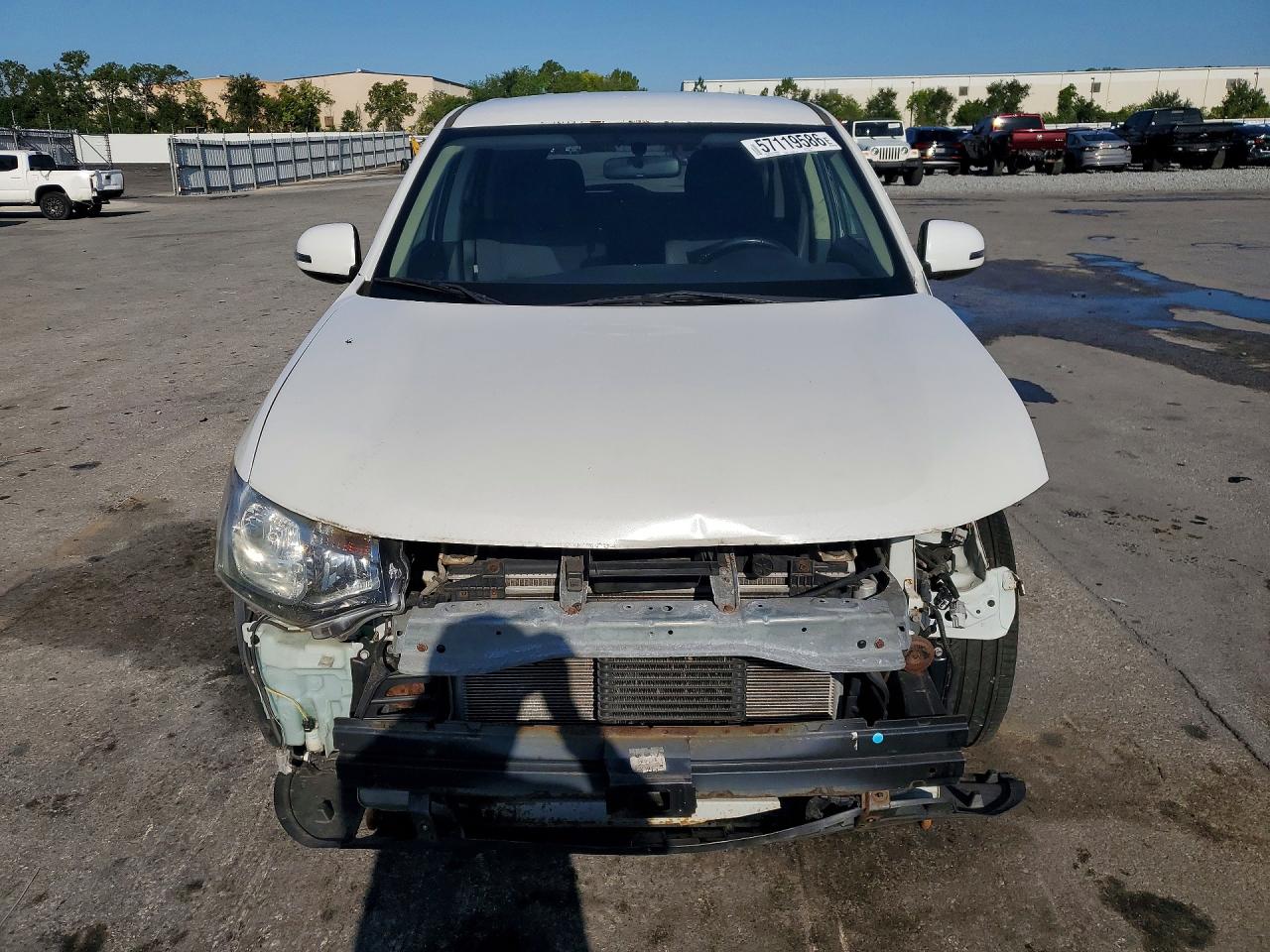 2014 Mitsubishi Outlander Se White vin: JA4AZ3A38EZ016643