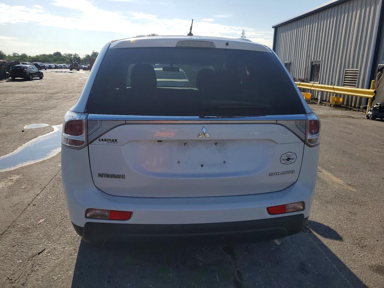 2014 Mitsubishi Outlander Se White vin: JA4AZ3A38EZ016643