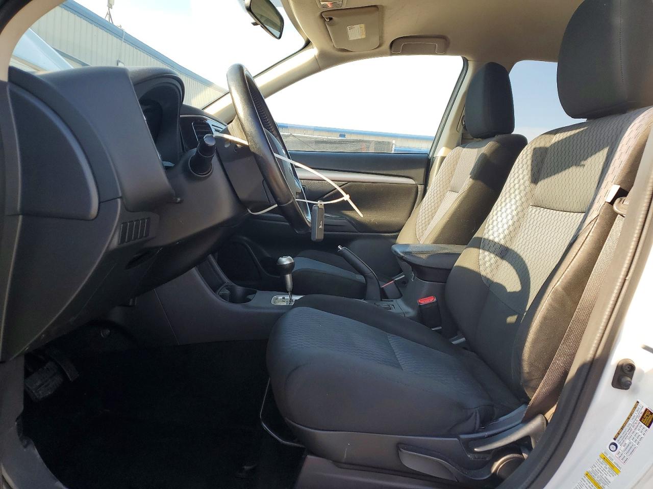 2014 Mitsubishi Outlander Se White vin: JA4AZ3A38EZ016643
