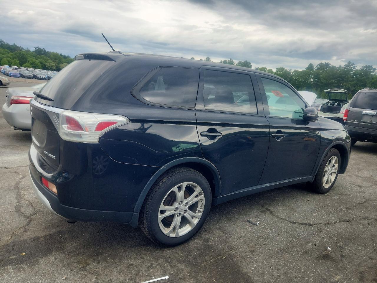 2015 Mitsubishi Outlander Se Черный vin: JA4AZ3A38FZ000749