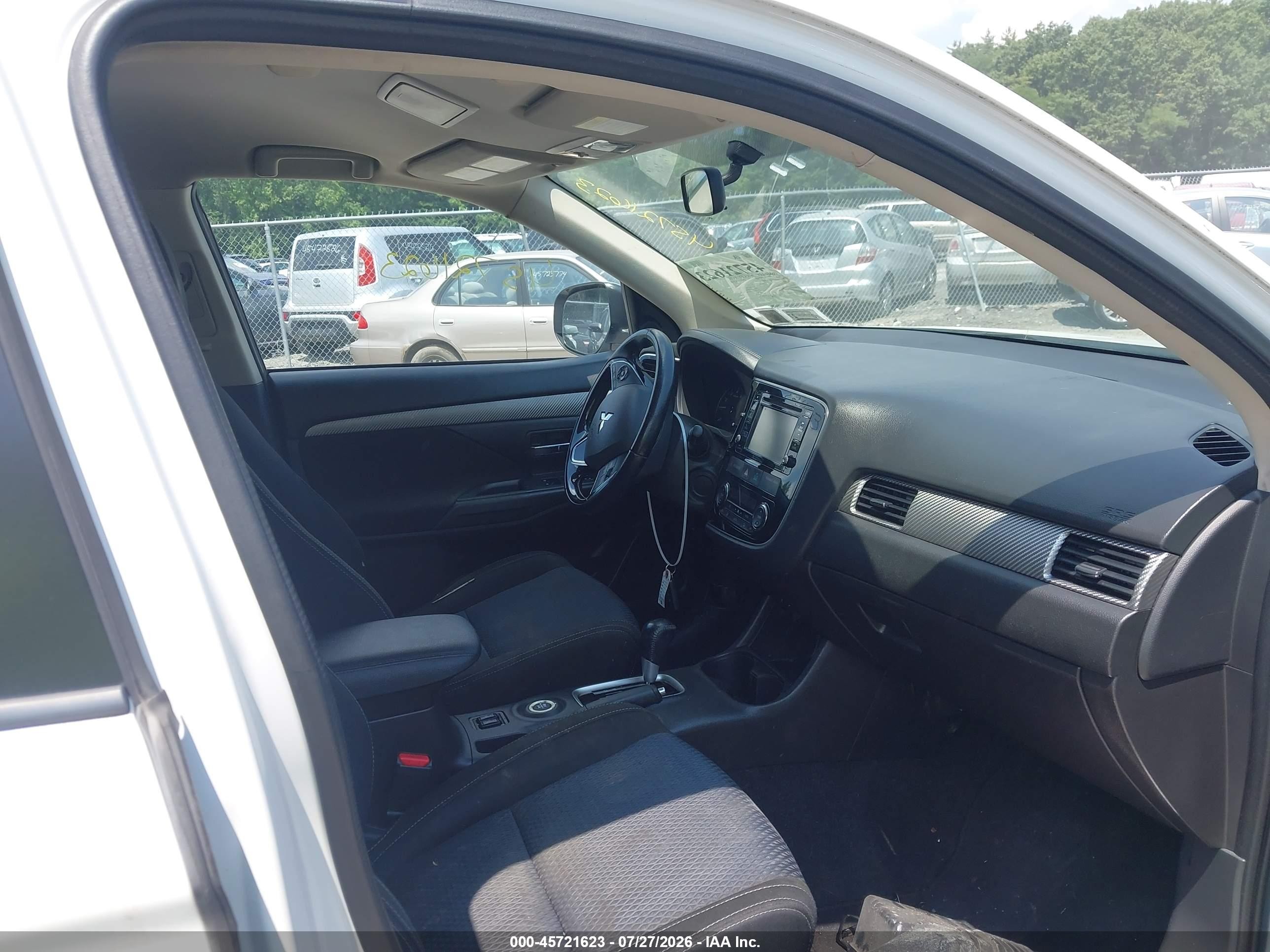 2016 Mitsubishi Outlander Se White vin: JA4AZ3A38GZ054652