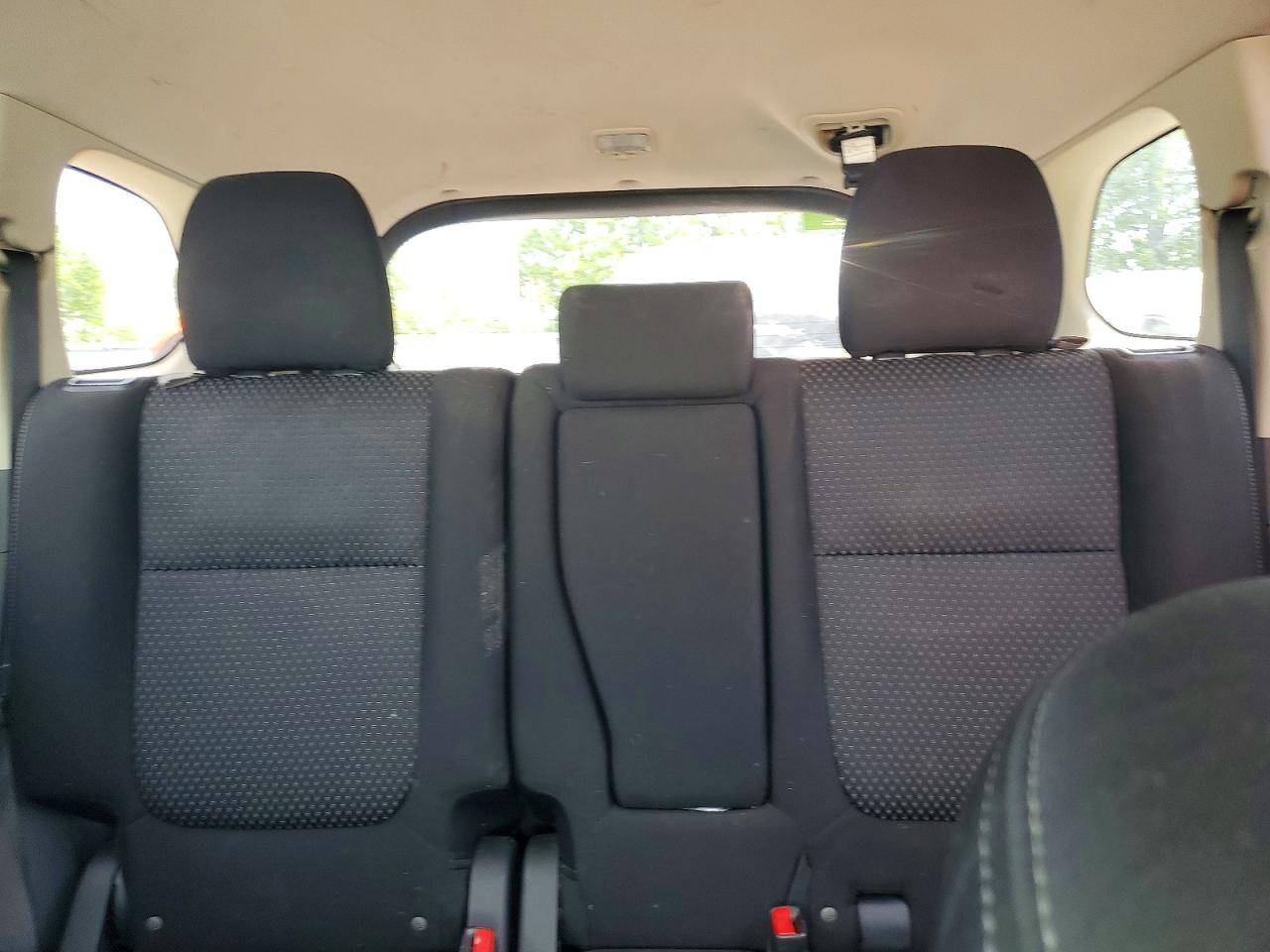 2018 Mitsubishi Outlander Se White vin: JA4AZ3A38JZ025529