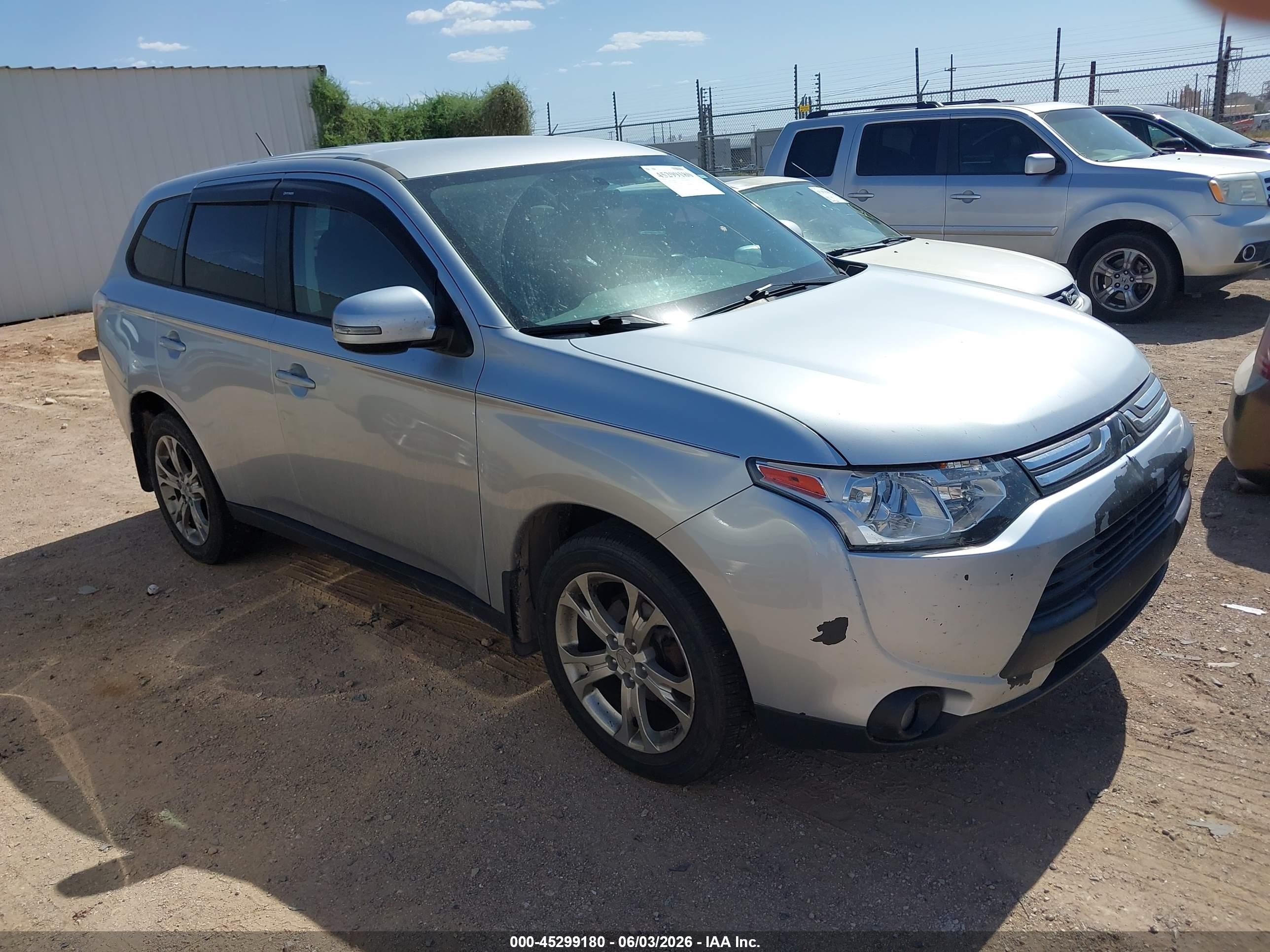 2014 Mitsubishi Outlander Se Silver vin: JA4AZ3A39EZ008342