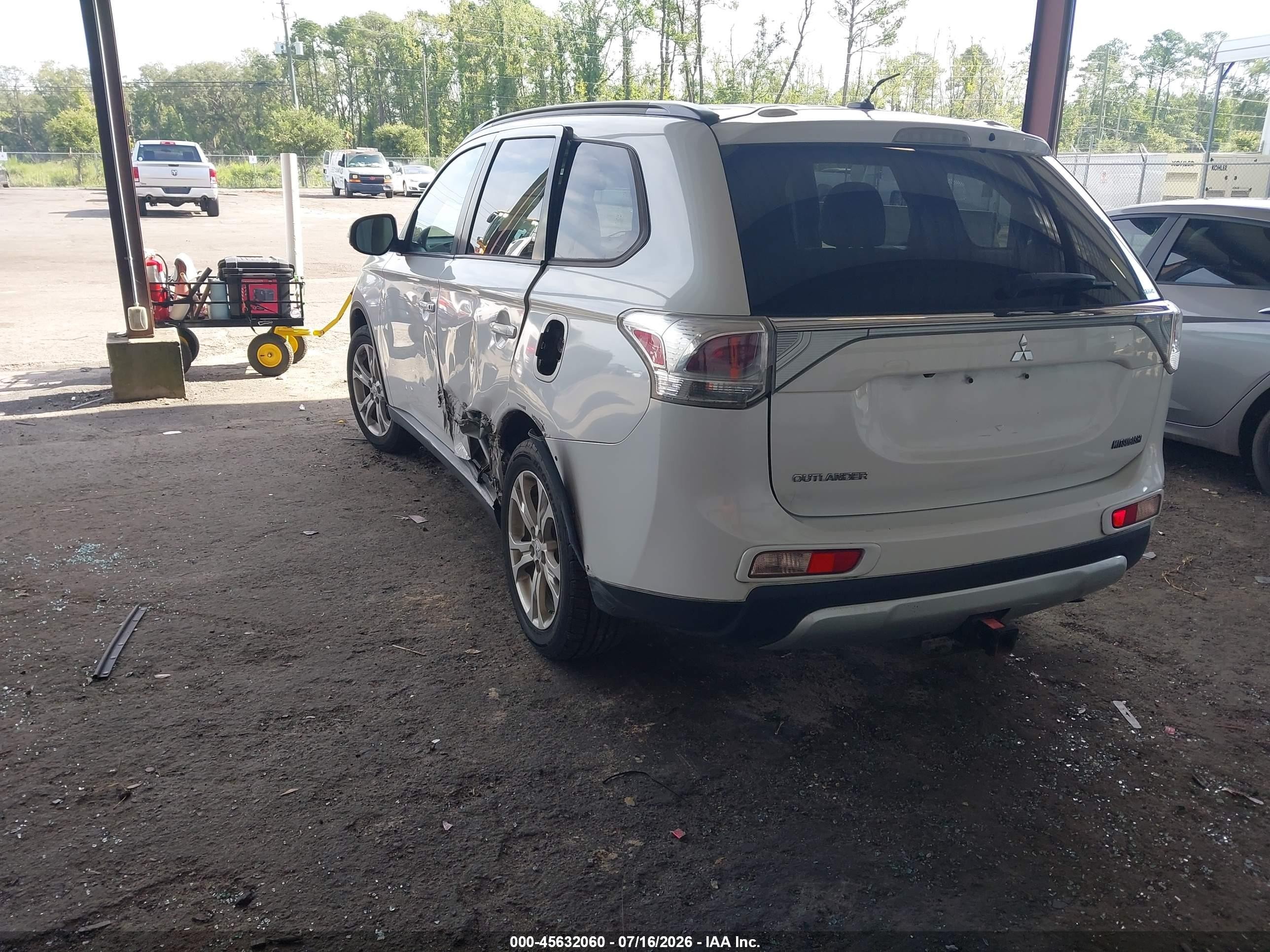 2015 Mitsubishi Outlander Se White vin: JA4AZ3A39FZ002638