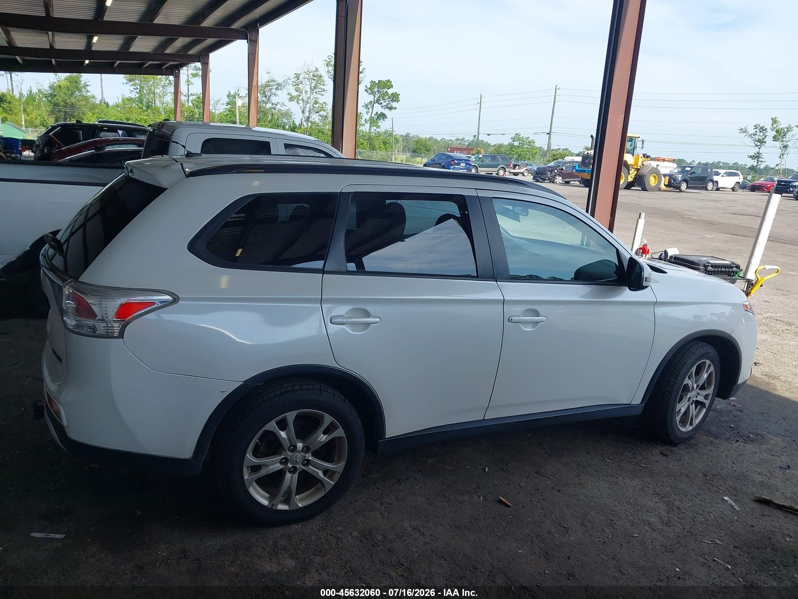 2015 Mitsubishi Outlander Se White vin: JA4AZ3A39FZ002638