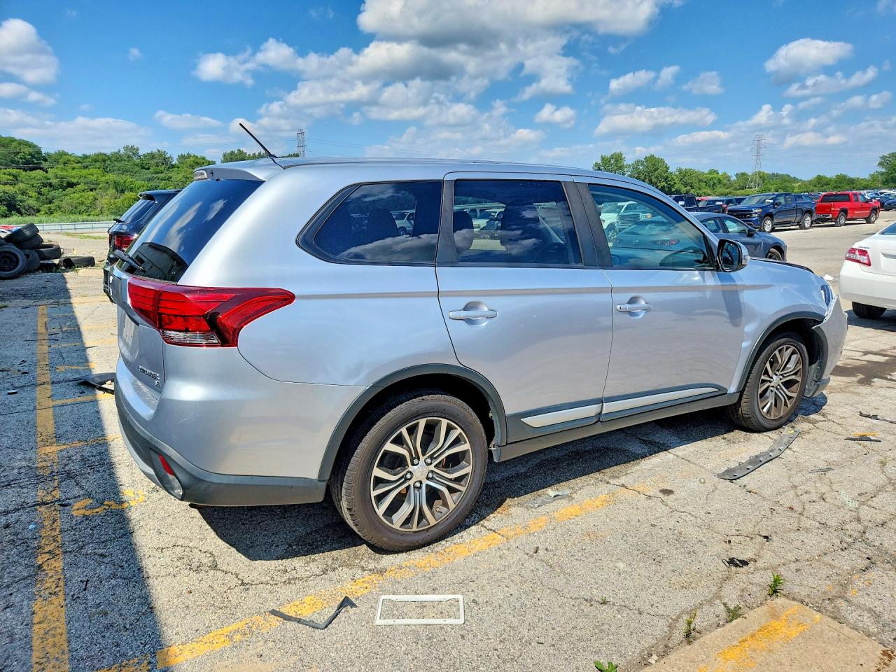 2016 Mitsubishi Outlander Se Серебряный vin: JA4AZ3A39GZ033437