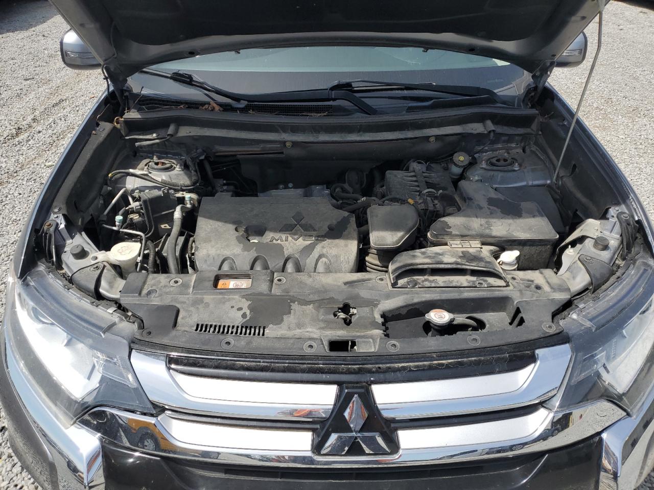 2017 Mitsubishi Outlander Se Silver vin: JA4AZ3A39HZ063202