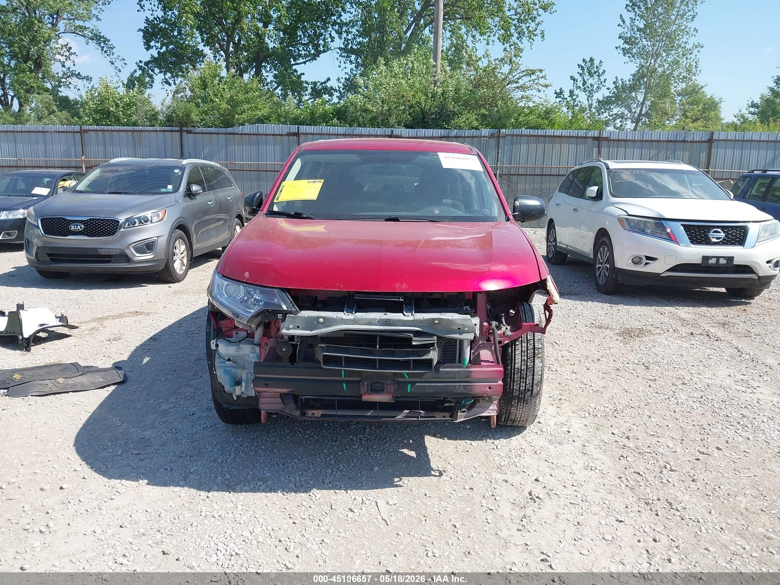 2018 Mitsubishi Outlander Es Красный vin: JA4AZ3A39JZ056630