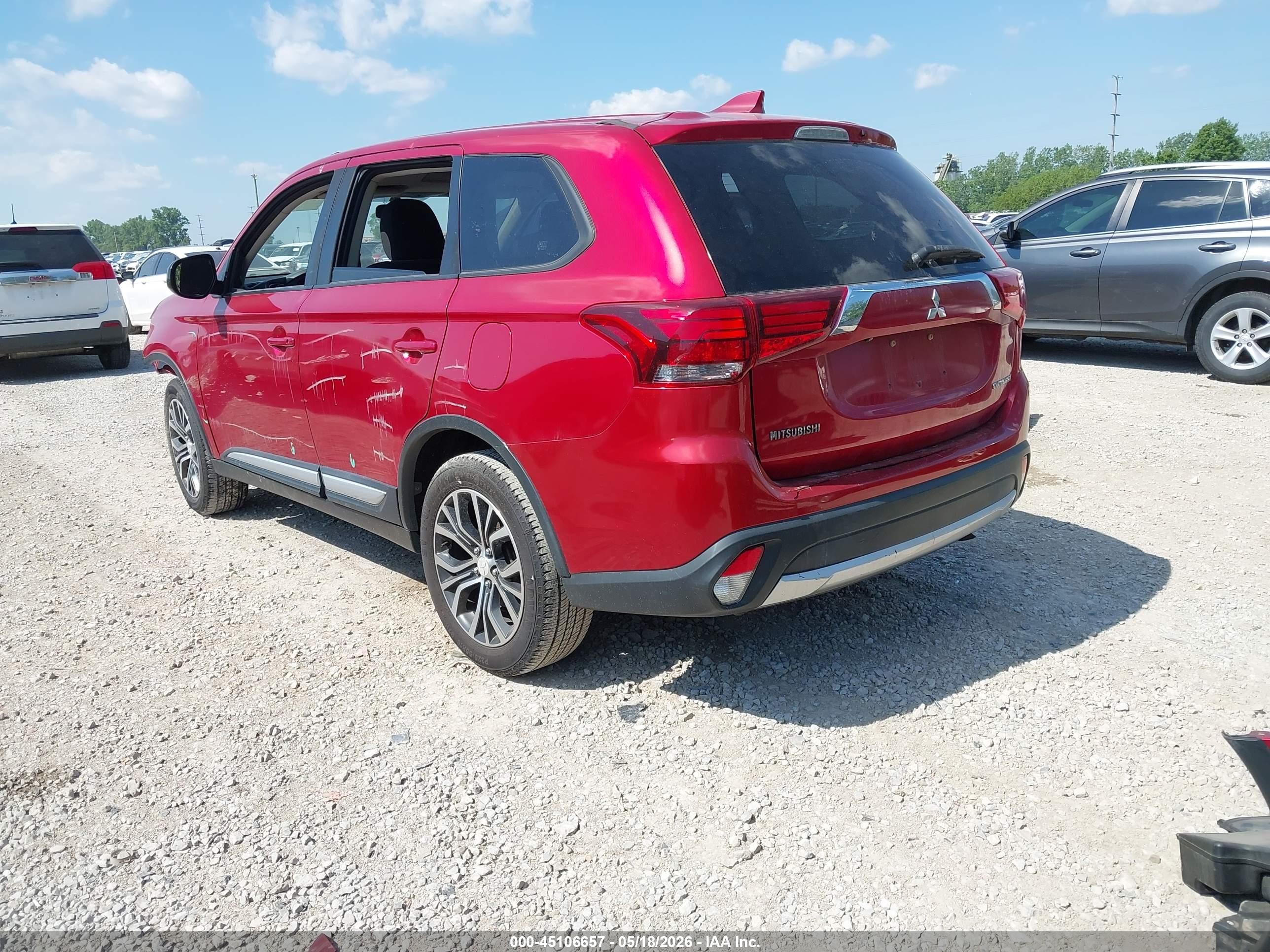 2018 Mitsubishi Outlander Es Красный vin: JA4AZ3A39JZ056630