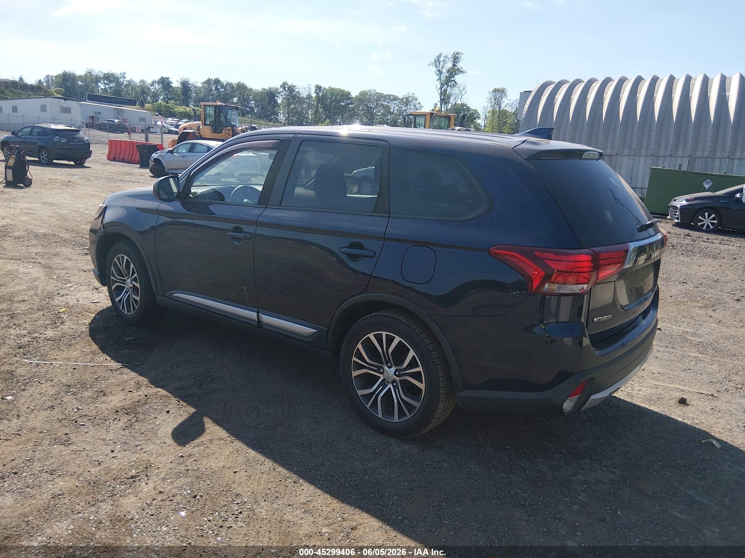 2018 Mitsubishi Outlander Es Dark Blue vin: JA4AZ3A39JZ059169