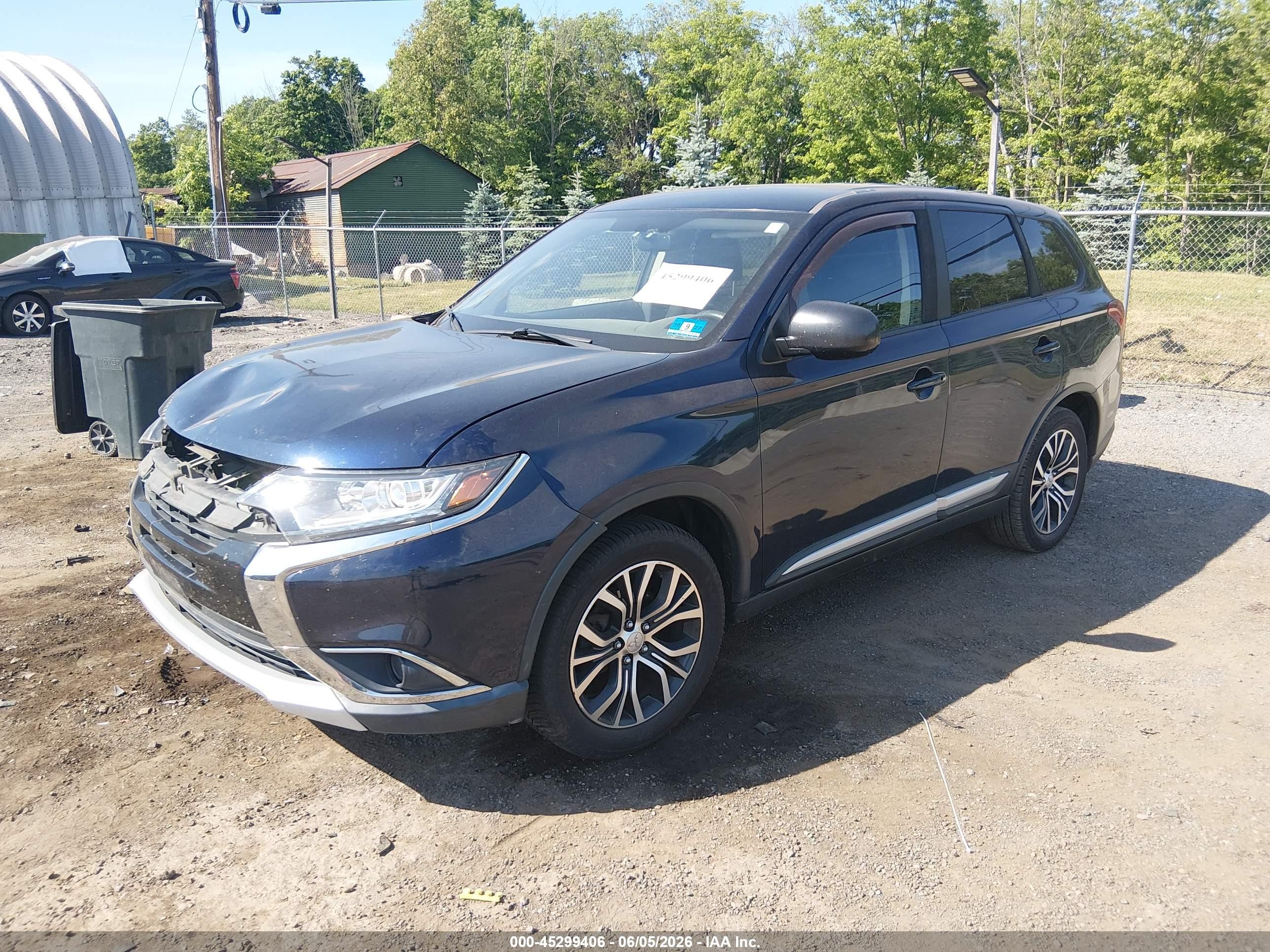 2018 Mitsubishi Outlander Es Dark Blue vin: JA4AZ3A39JZ059169