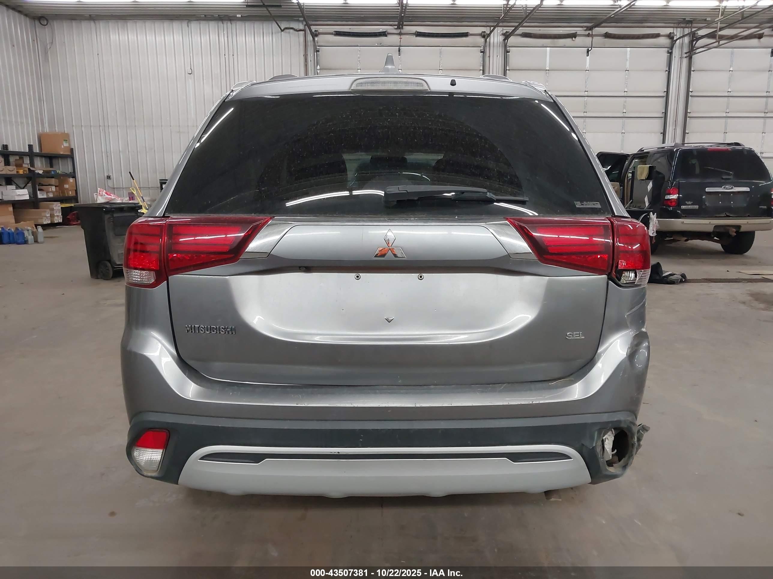 2019 Mitsubishi Outlander Sel Серый vin: JA4AZ3A39KZ022544