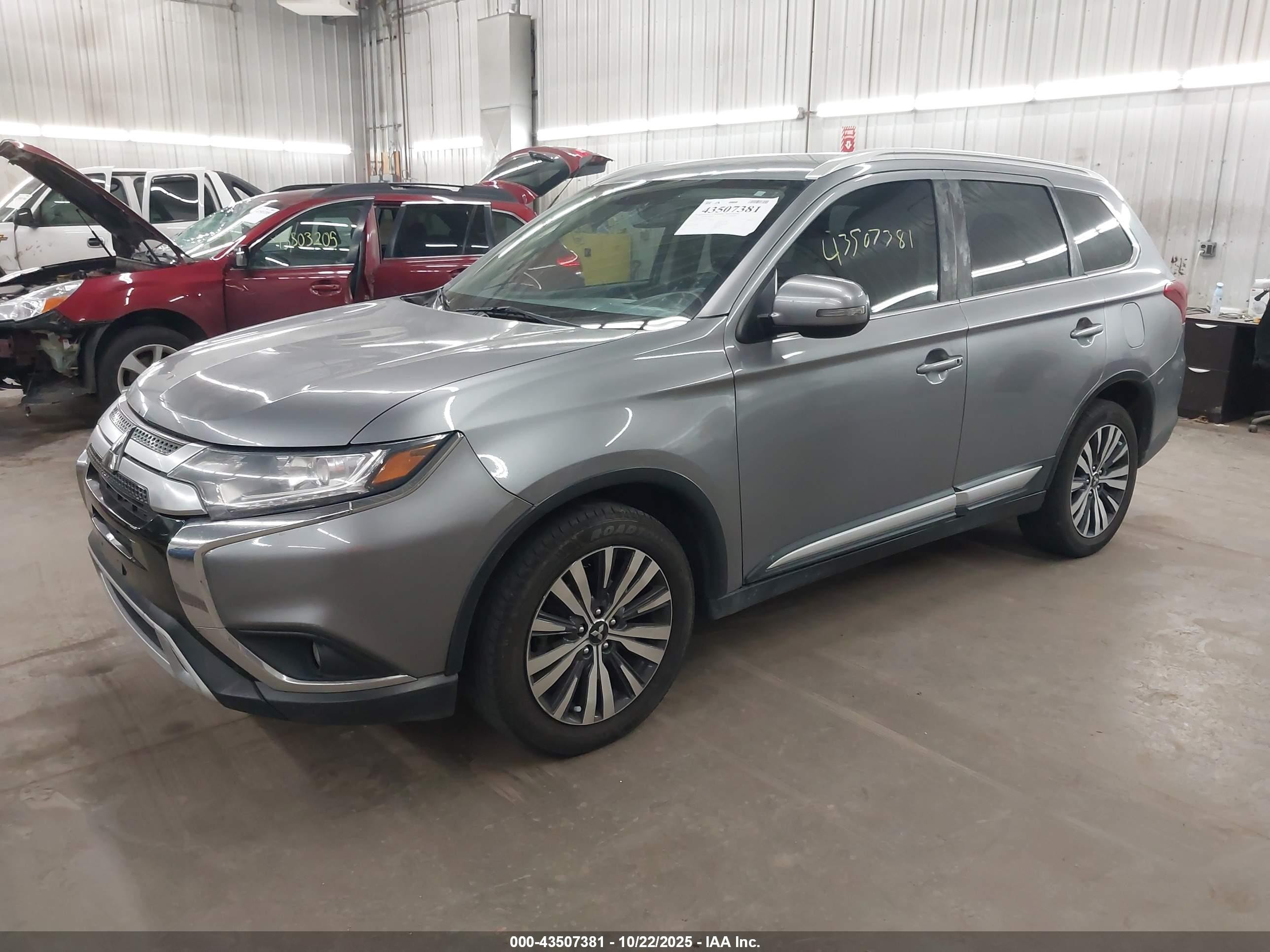 2019 Mitsubishi Outlander Sel Серый vin: JA4AZ3A39KZ022544
