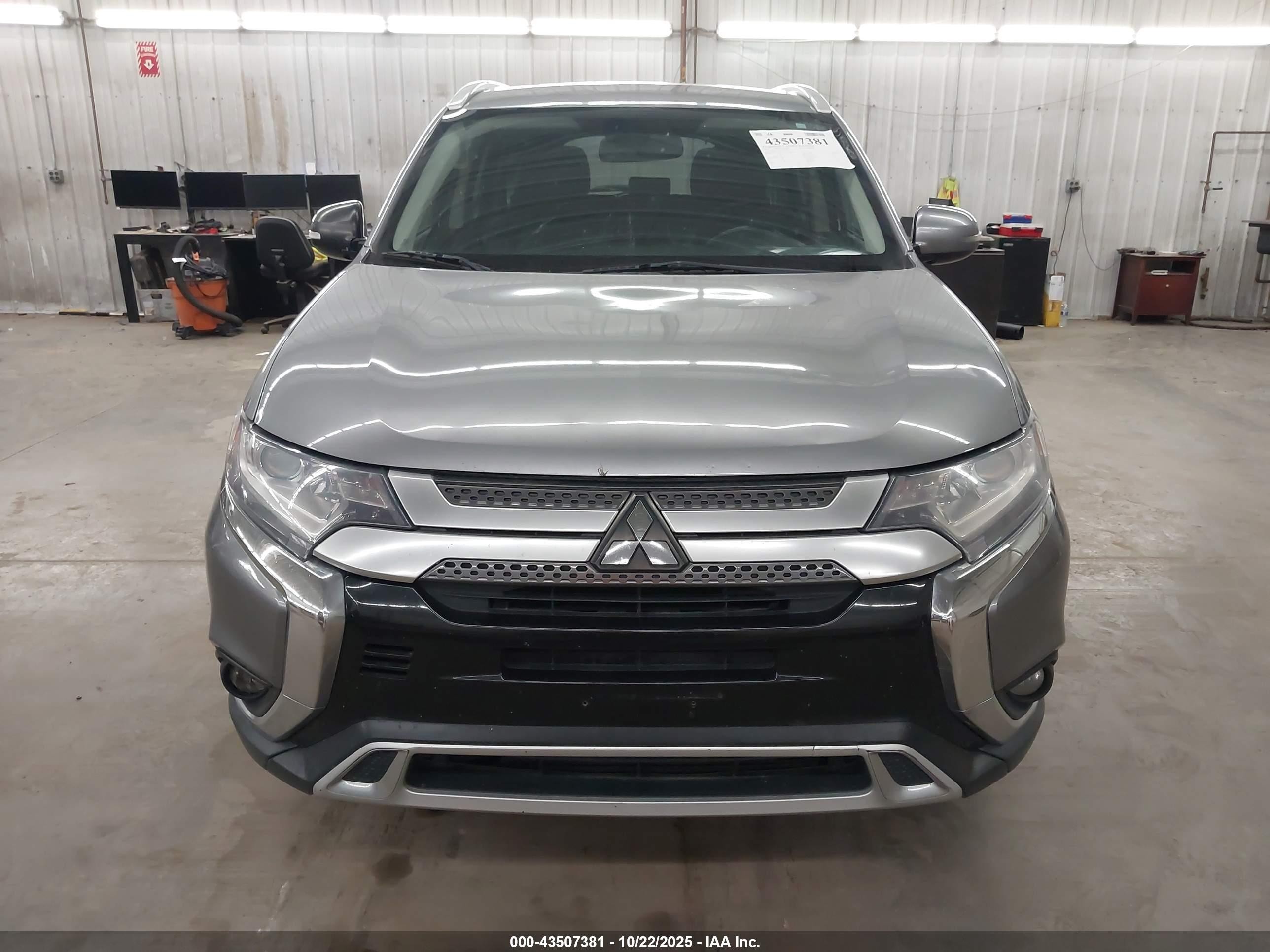 2019 Mitsubishi Outlander Sel Серый vin: JA4AZ3A39KZ022544