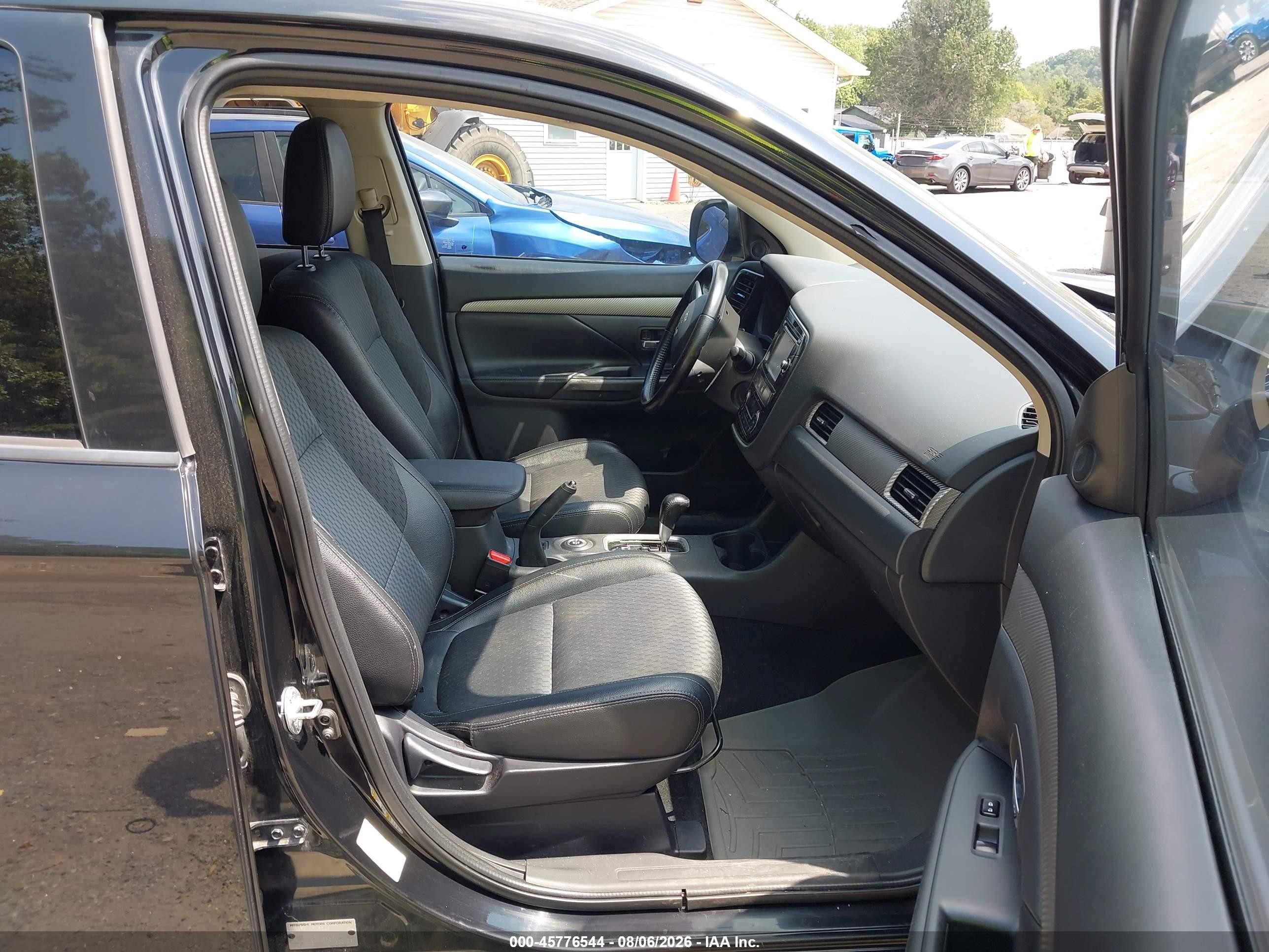 2015 Mitsubishi Outlander Se Black vin: JA4AZ3A3XFZ012059