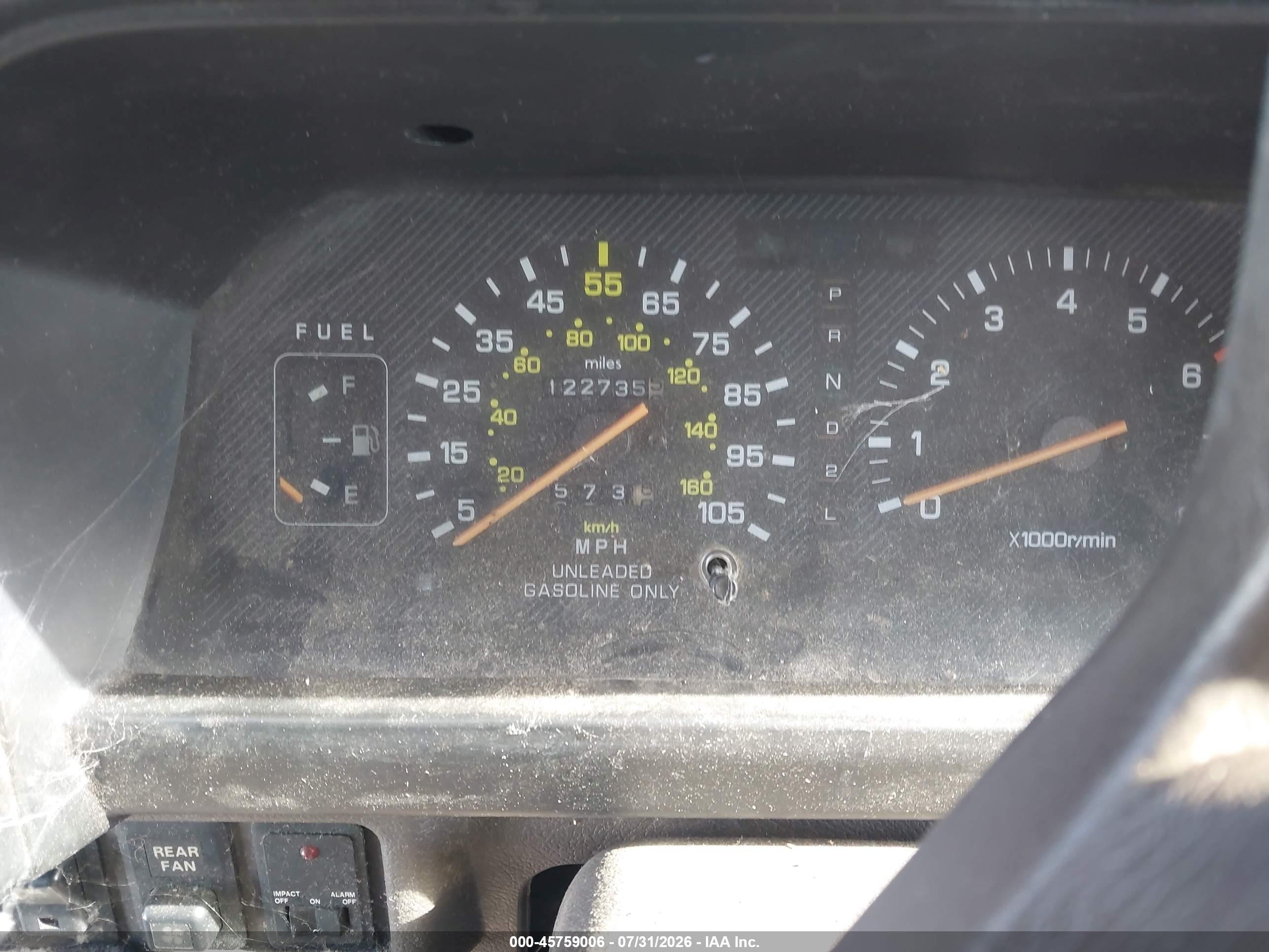 1990 Mitsubishi Wagon Ls White vin: JA4FN54W4LA000700
