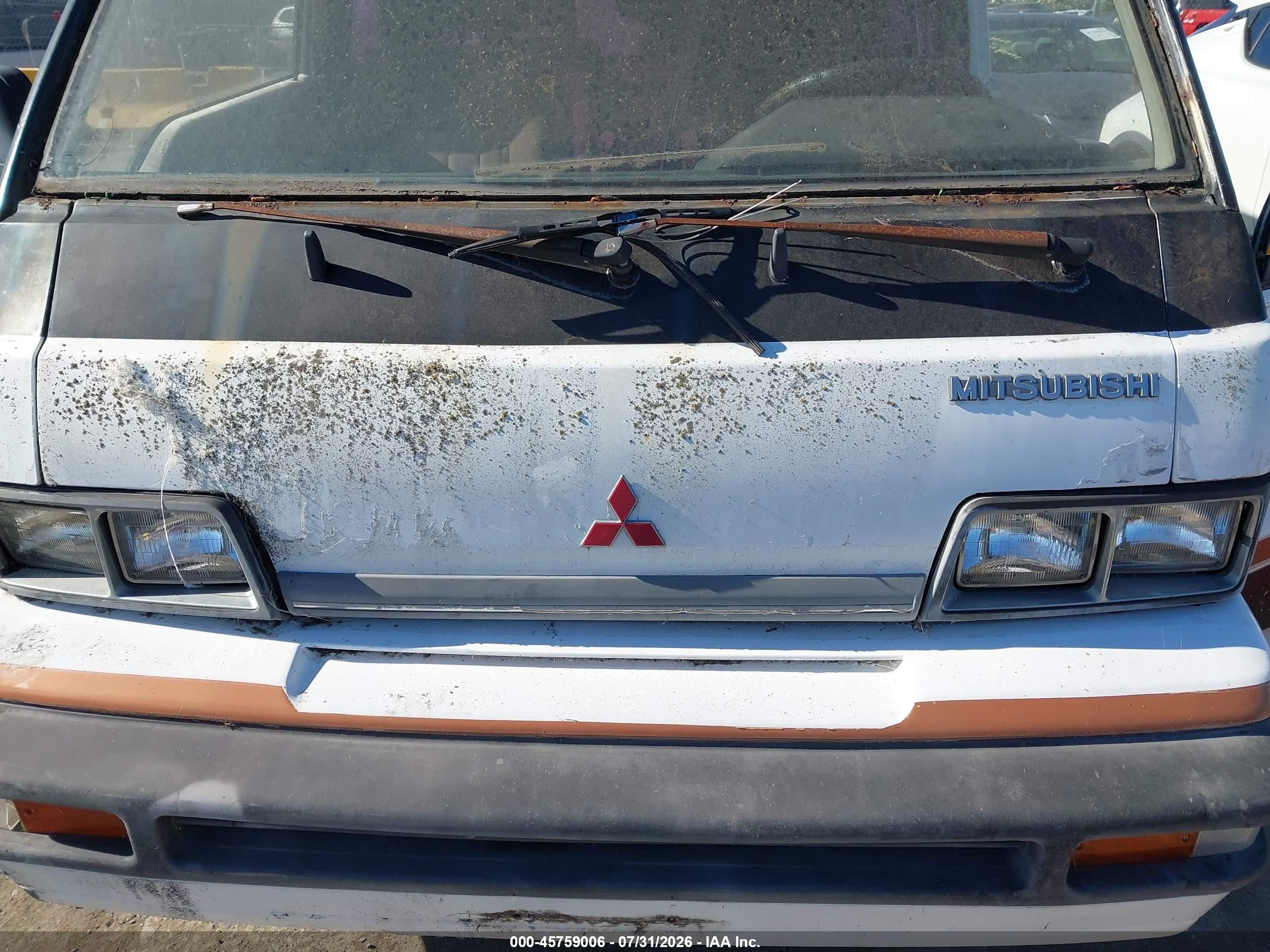 1990 Mitsubishi Wagon Ls White vin: JA4FN54W4LA000700