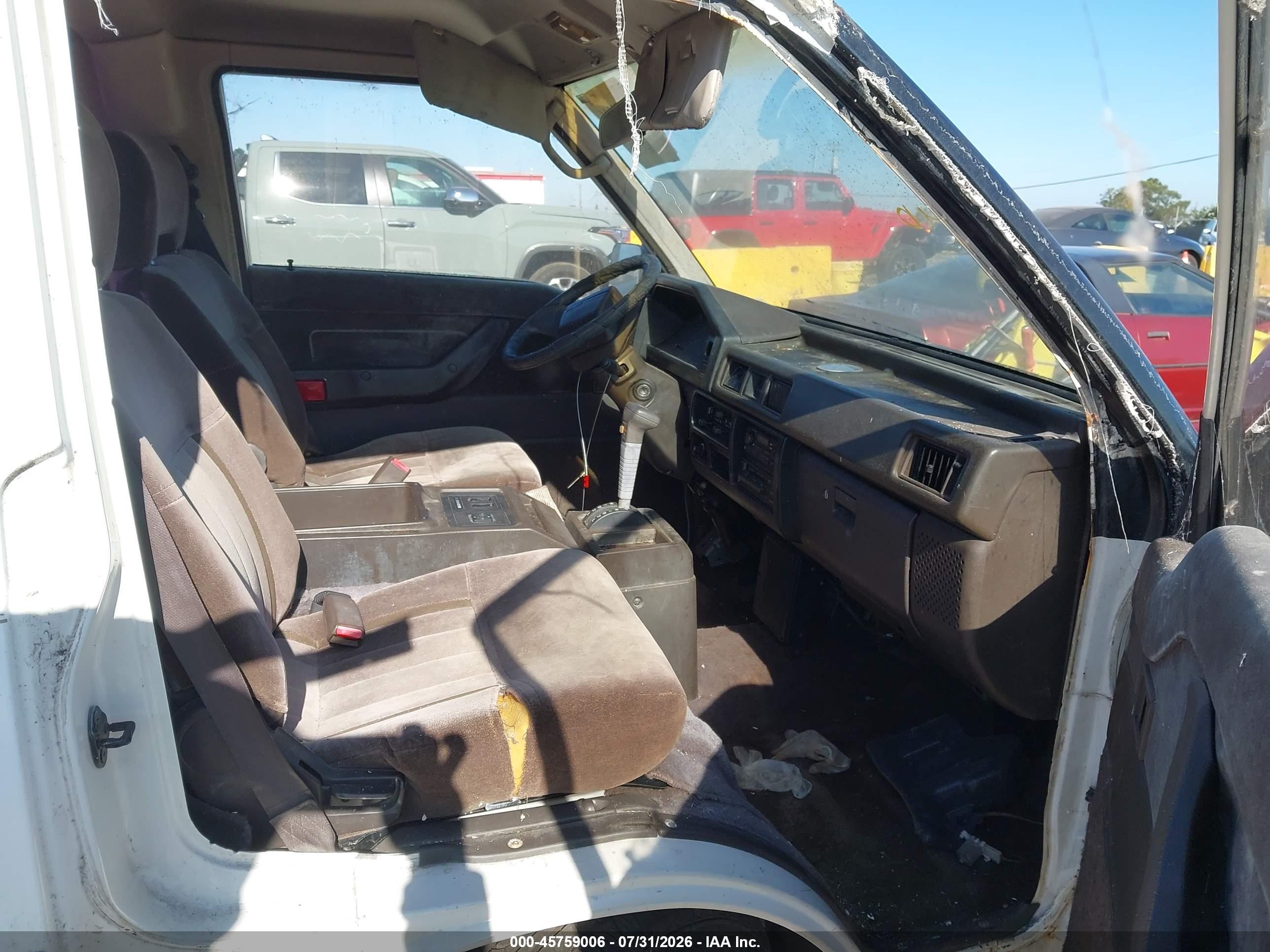 1990 Mitsubishi Wagon Ls White vin: JA4FN54W4LA000700