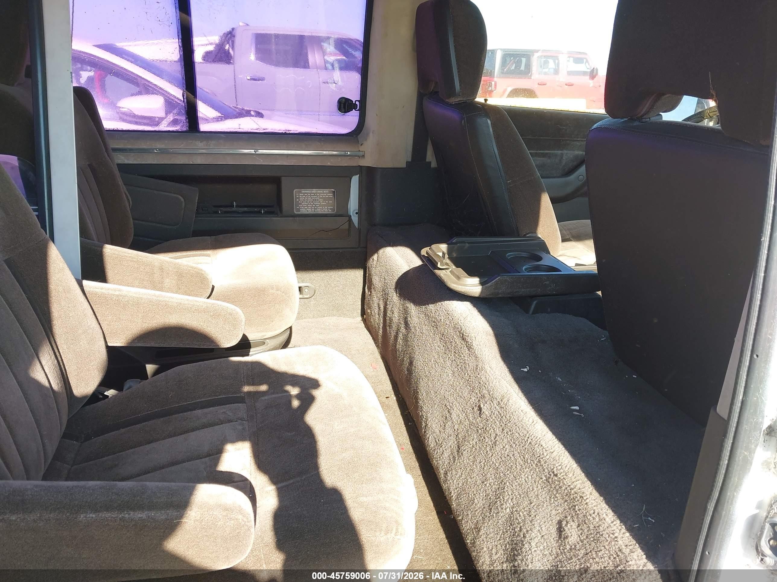1990 Mitsubishi Wagon Ls White vin: JA4FN54W4LA000700