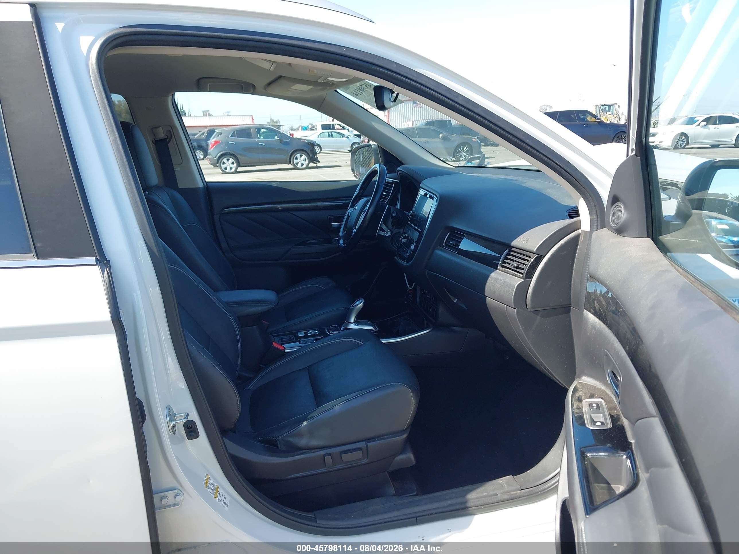 2018 Mitsubishi Outlander Phev Sel White vin: JA4J24A57JZ047145