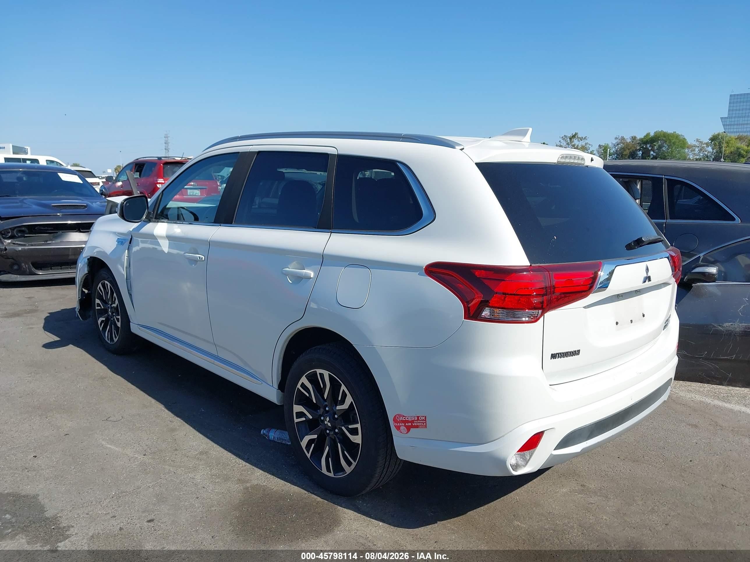 2018 Mitsubishi Outlander Phev Sel White vin: JA4J24A57JZ047145