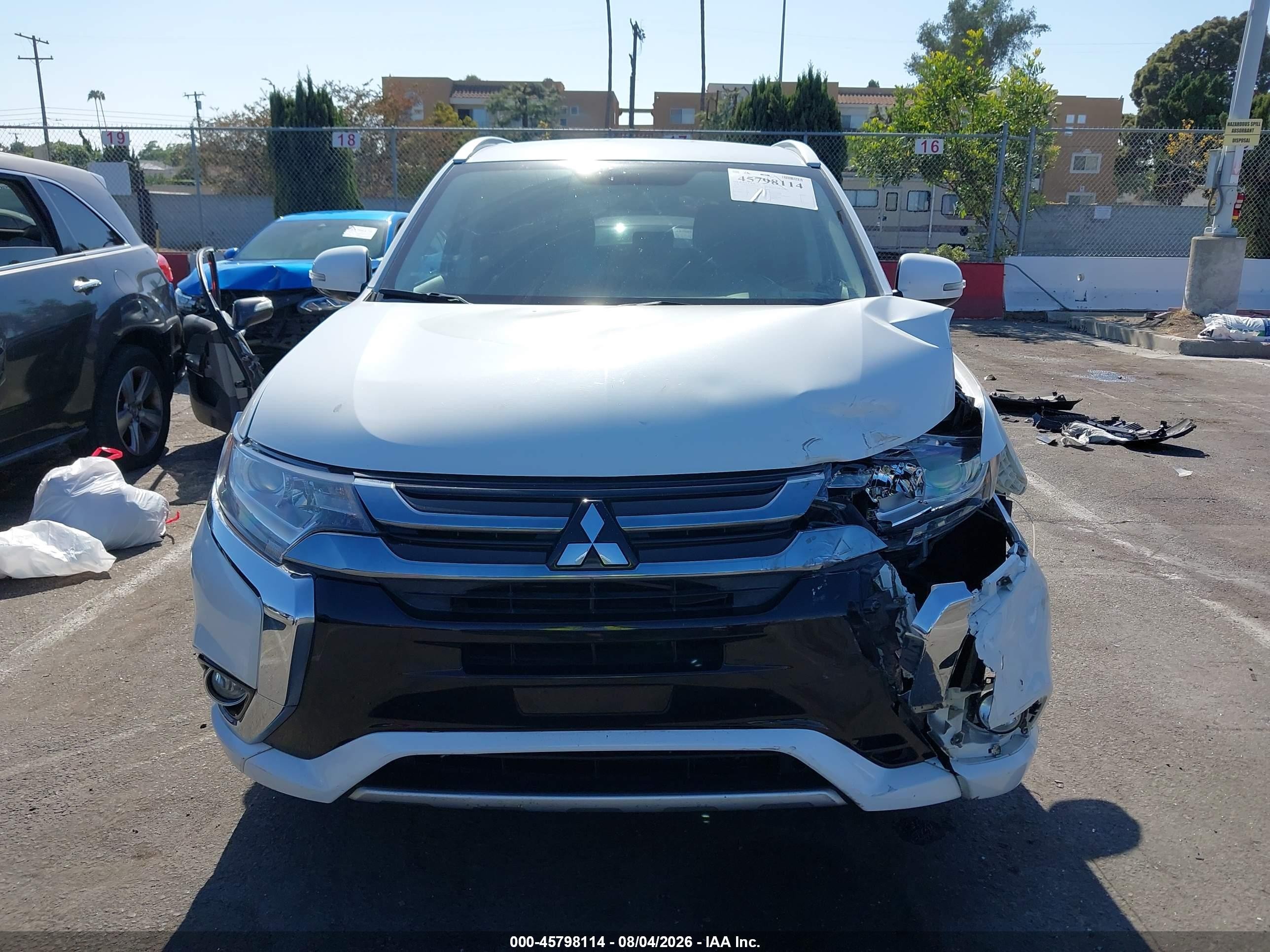 2018 Mitsubishi Outlander Phev Sel White vin: JA4J24A57JZ047145