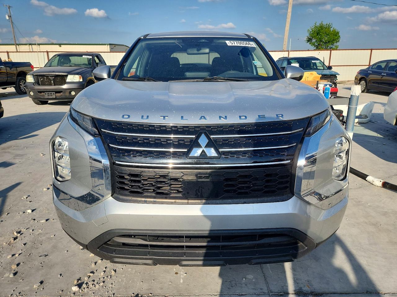 2022 Mitsubishi Outlander Es Silver vin: JA4J3TA87NZ015366