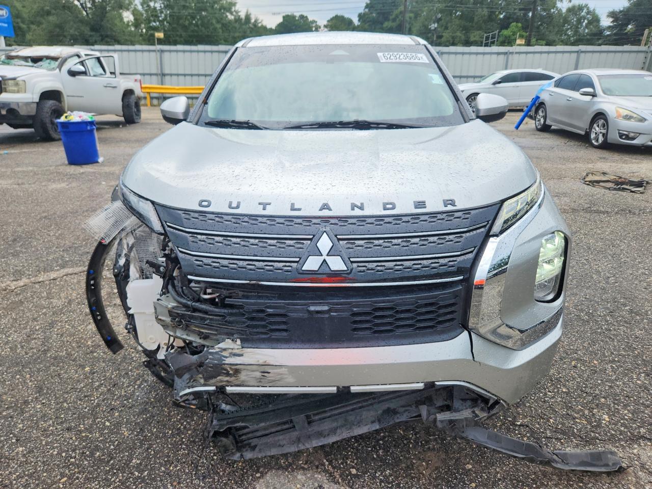 2023 Mitsubishi Outlander Es Silver vin: JA4J3TA88PZ045186