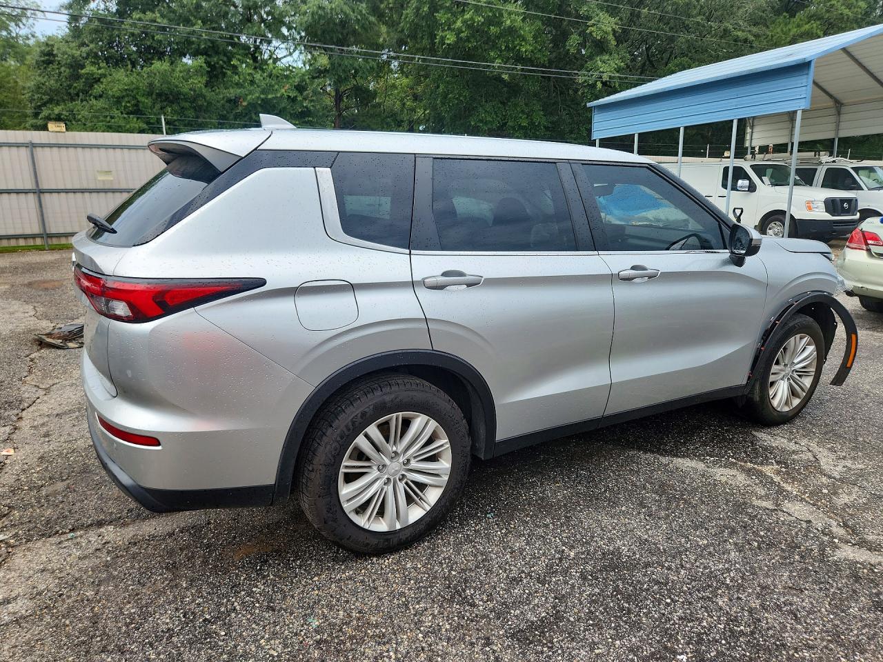 2023 Mitsubishi Outlander Es Silver vin: JA4J3TA88PZ045186