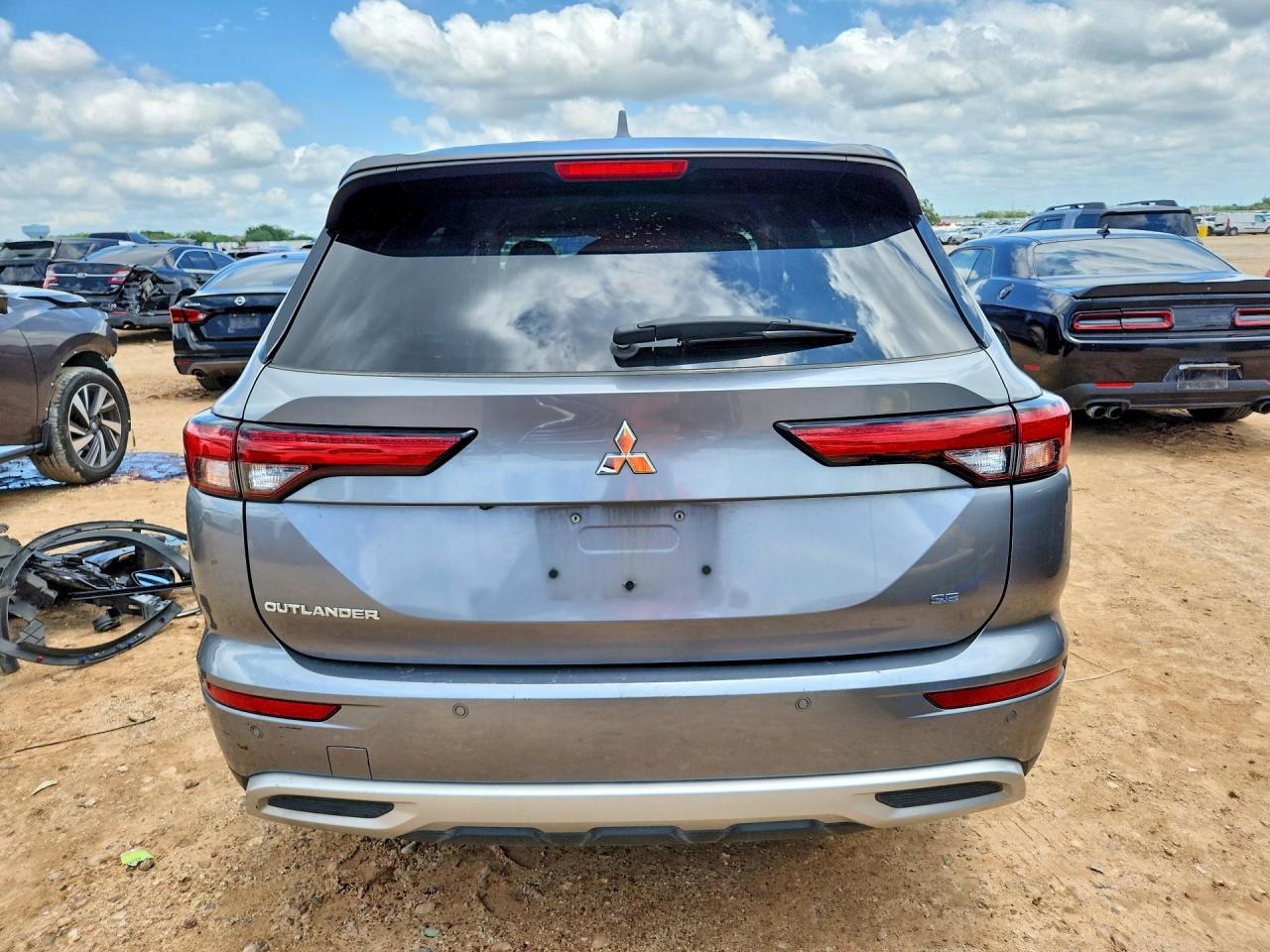 2023 Mitsubishi Outlander Se Серебряный vin: JA4J3UA85PZ057396
