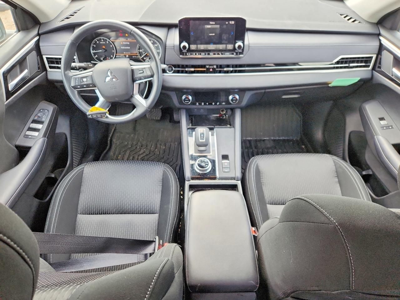 2024 Mitsubishi Outlander Es Black vin: JA4J3UA86RZ073867