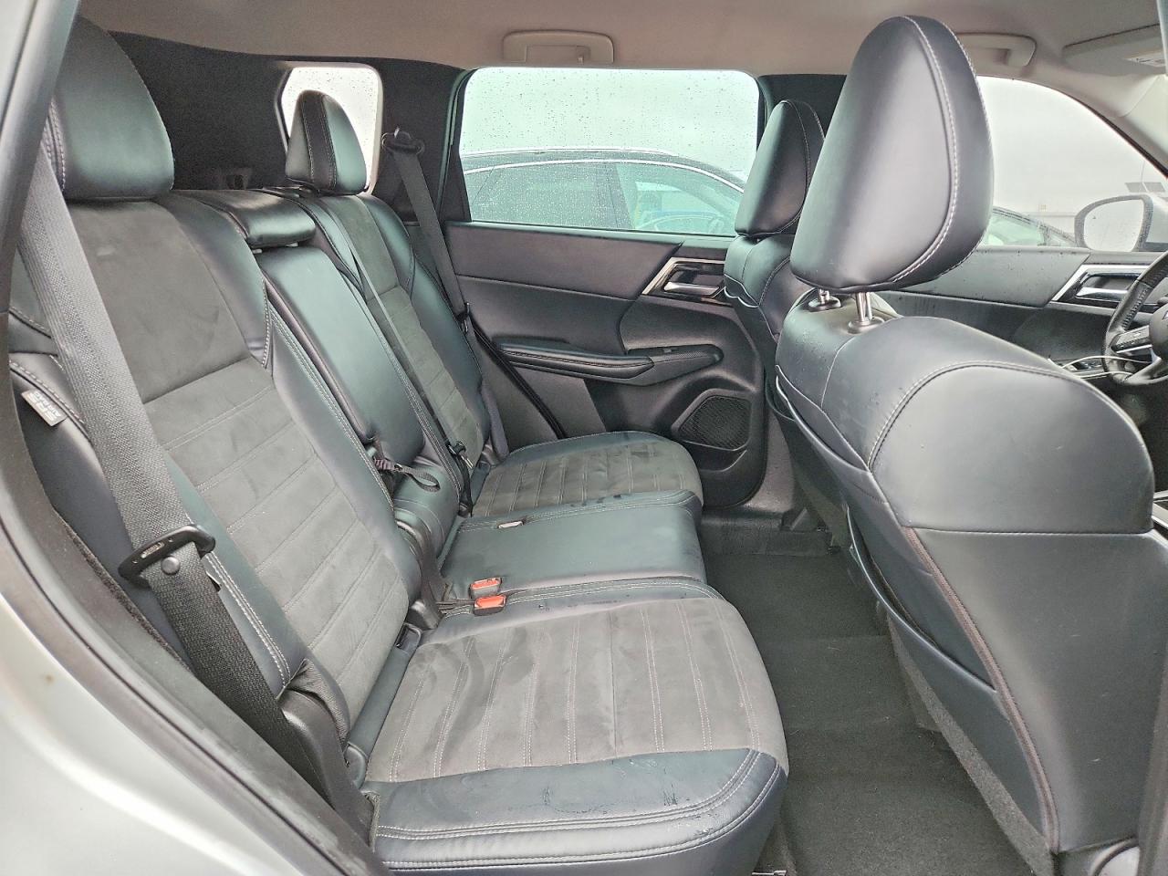 2023 Mitsubishi Outlander Se Silver vin: JA4J3UA87PZ033102