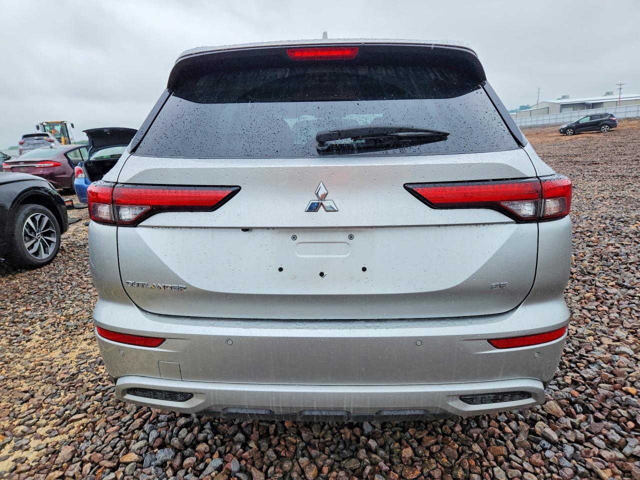 2023 Mitsubishi Outlander Se Silver vin: JA4J3UA87PZ033102